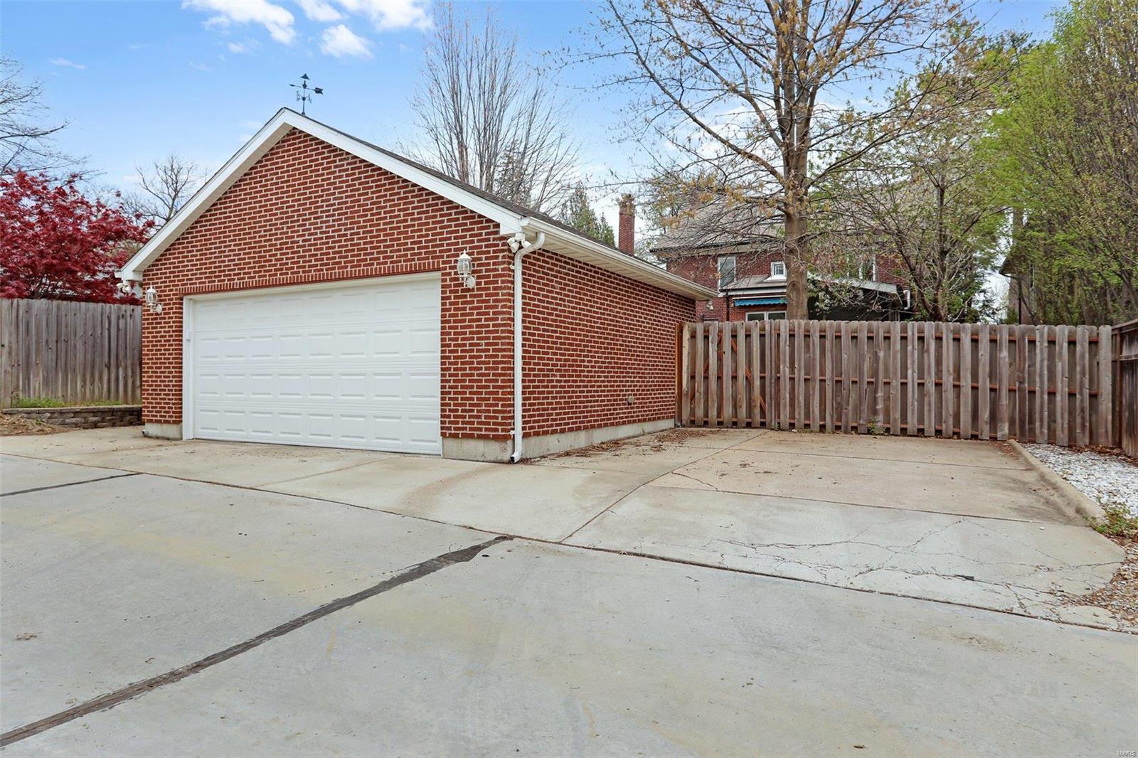 Hillcrest - Residential