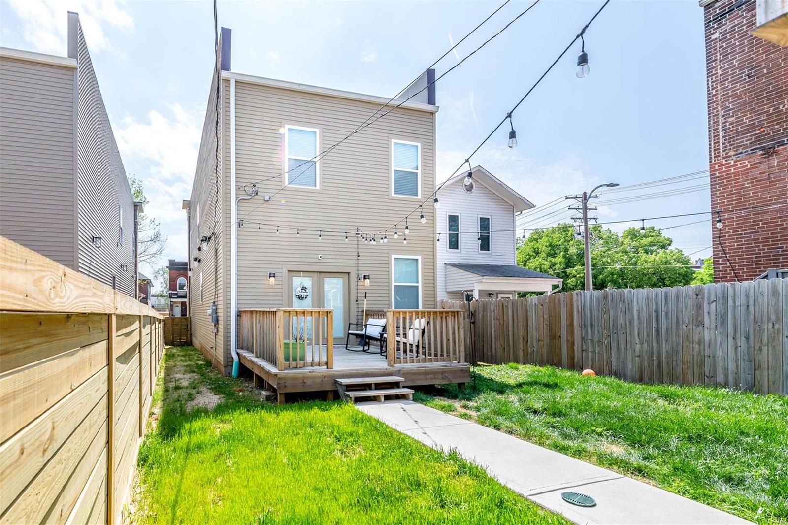 Sharkeys Add - Residential