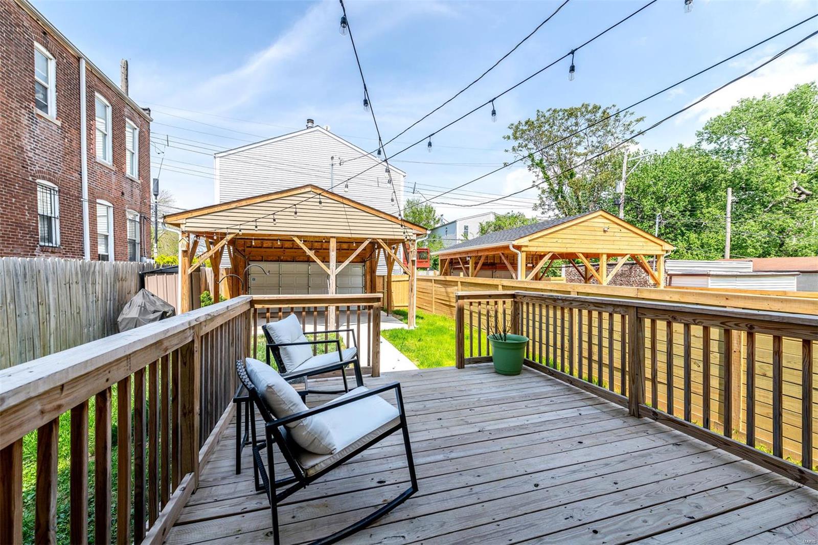 Sharkeys Add - Residential