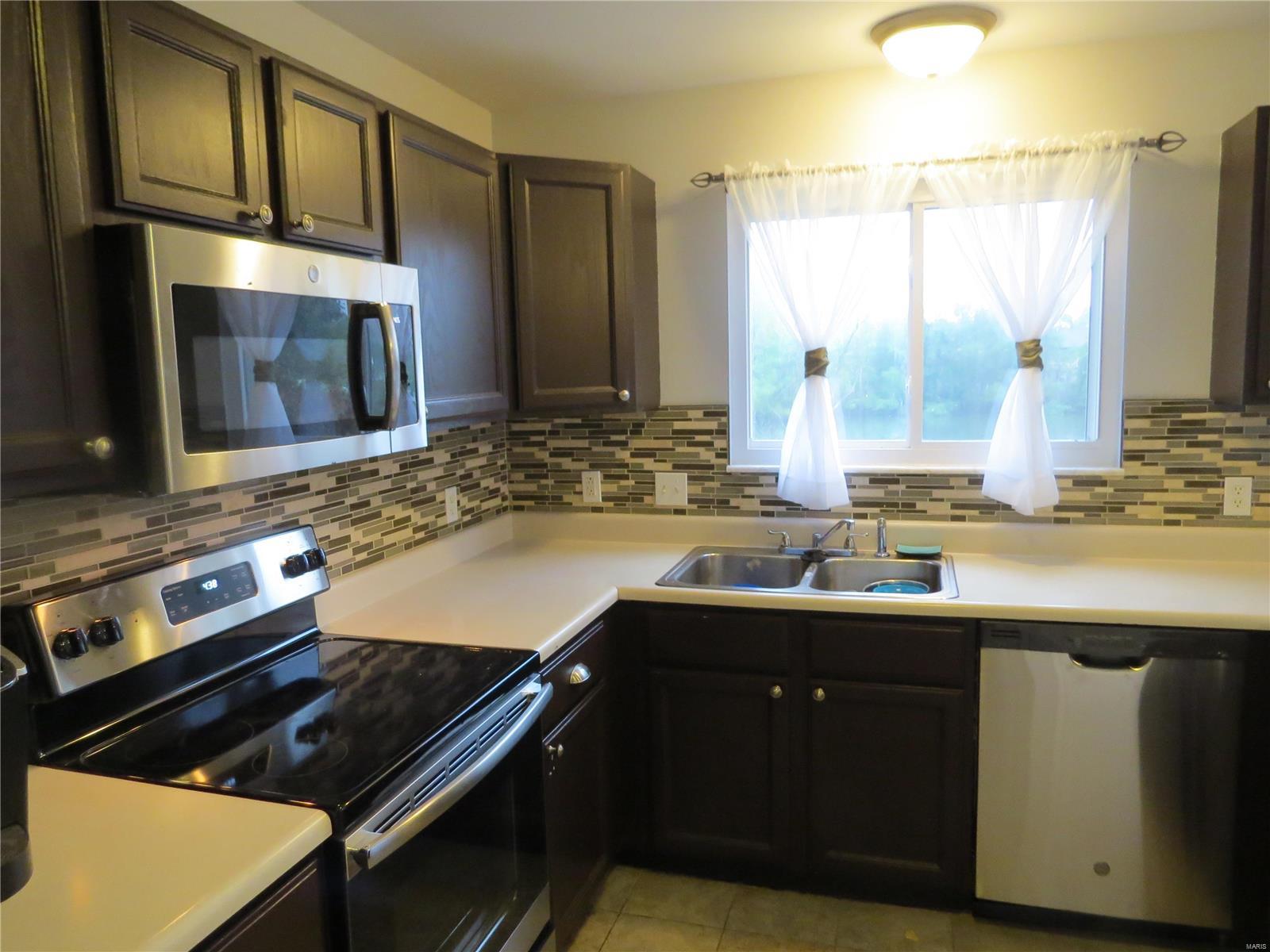 Lakeside Manor - Residential