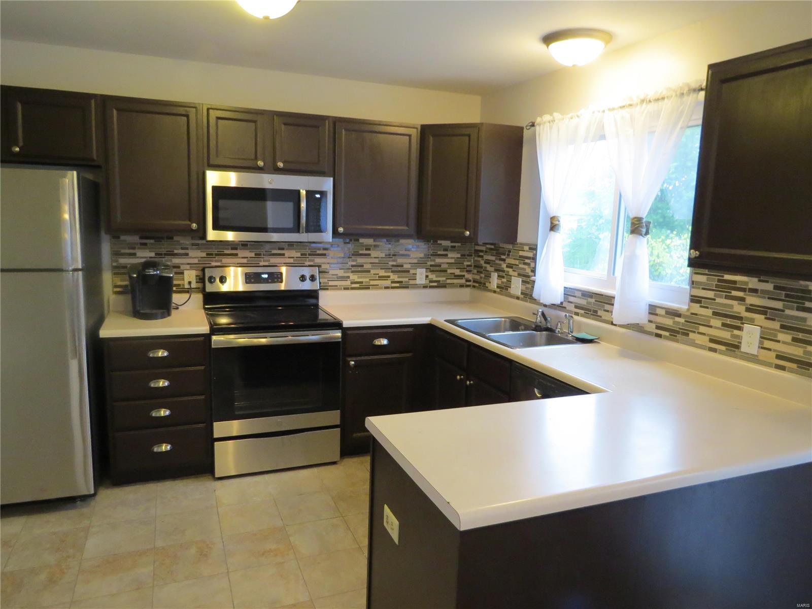 Lakeside Manor - Residential