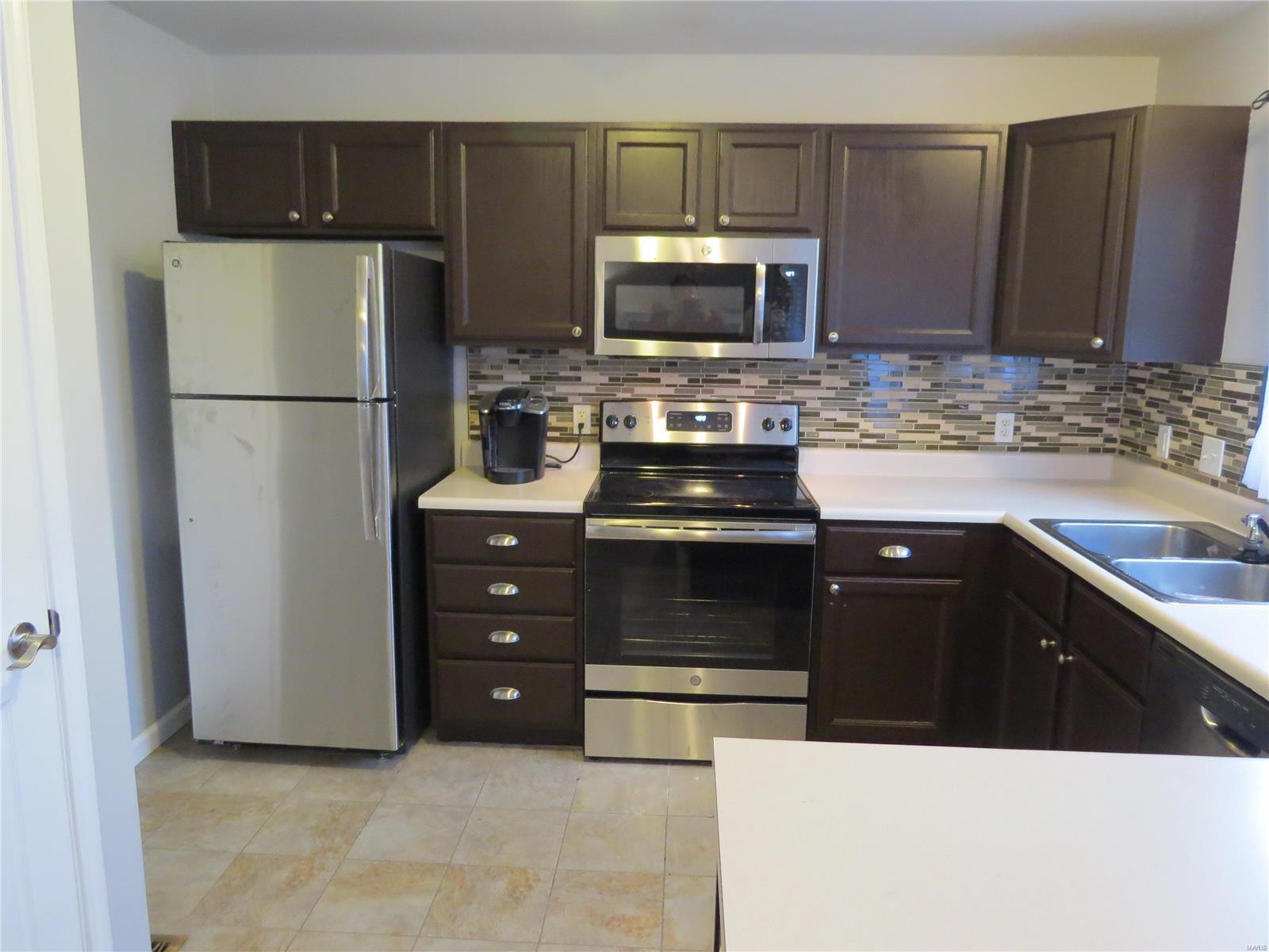 Lakeside Manor - Residential