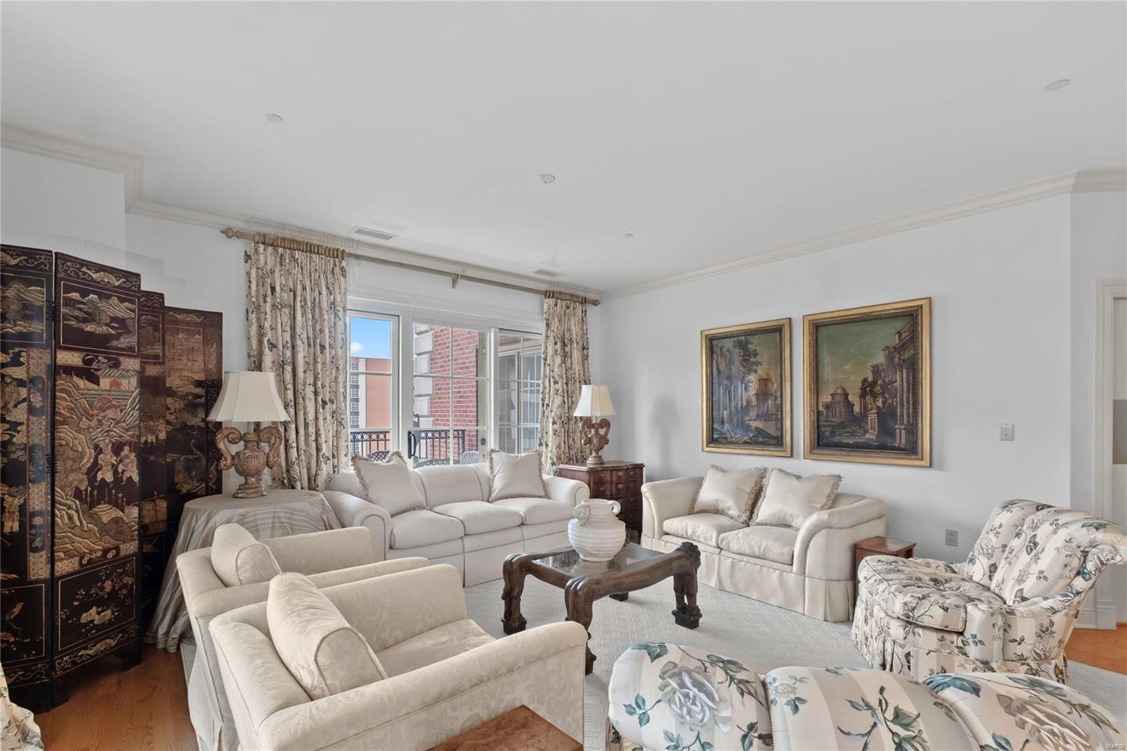 Plaza In Clayton A Condo The - Residential