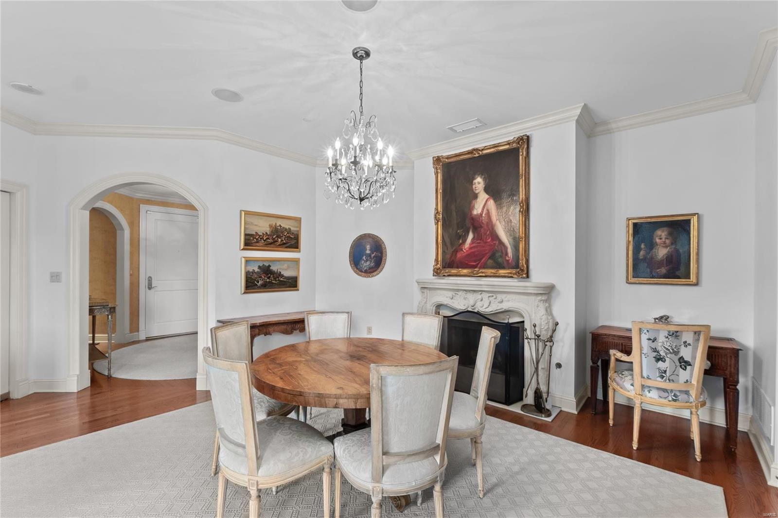 Plaza In Clayton A Condo The - Residential