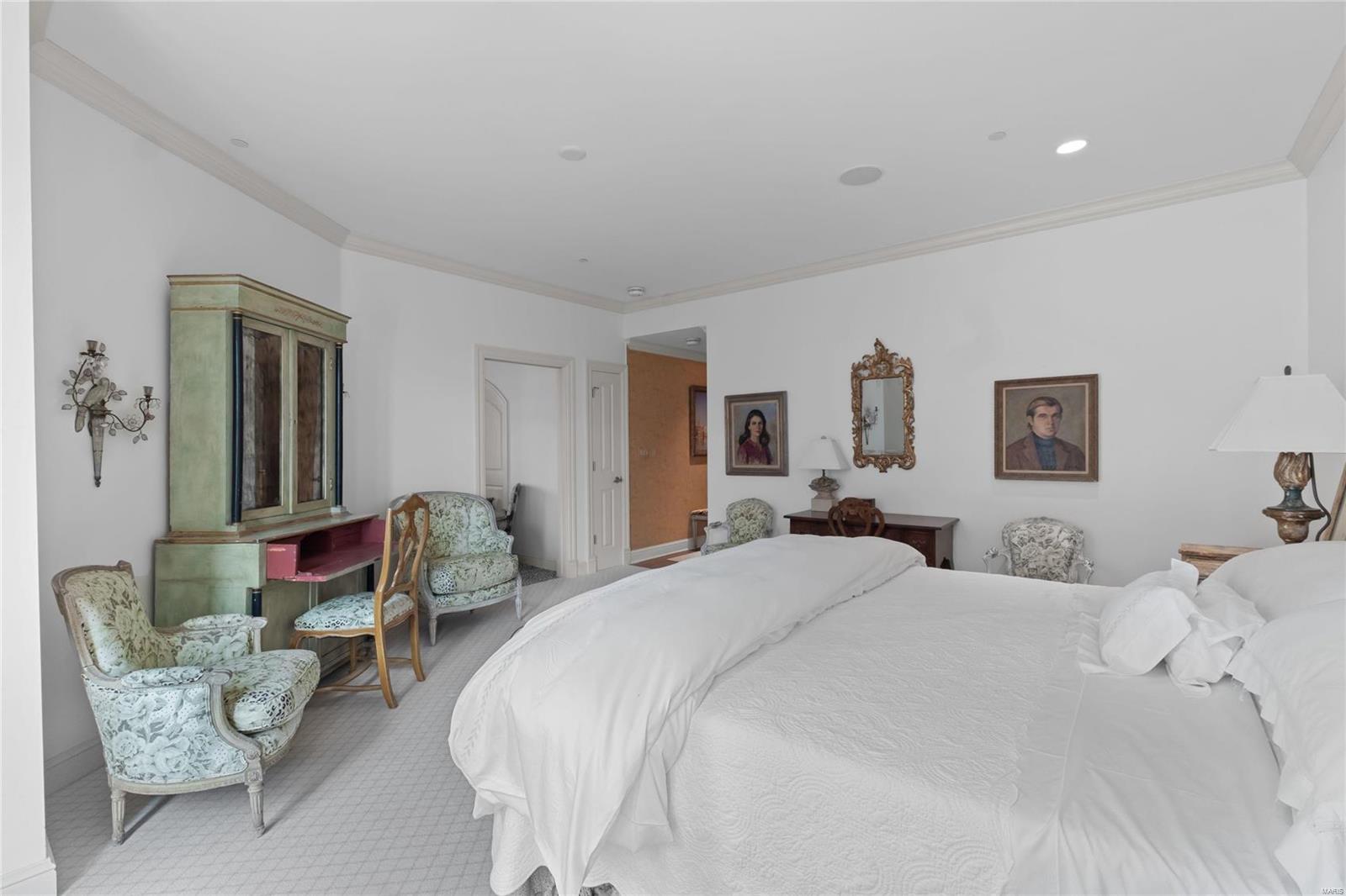 Plaza In Clayton A Condo The - Residential