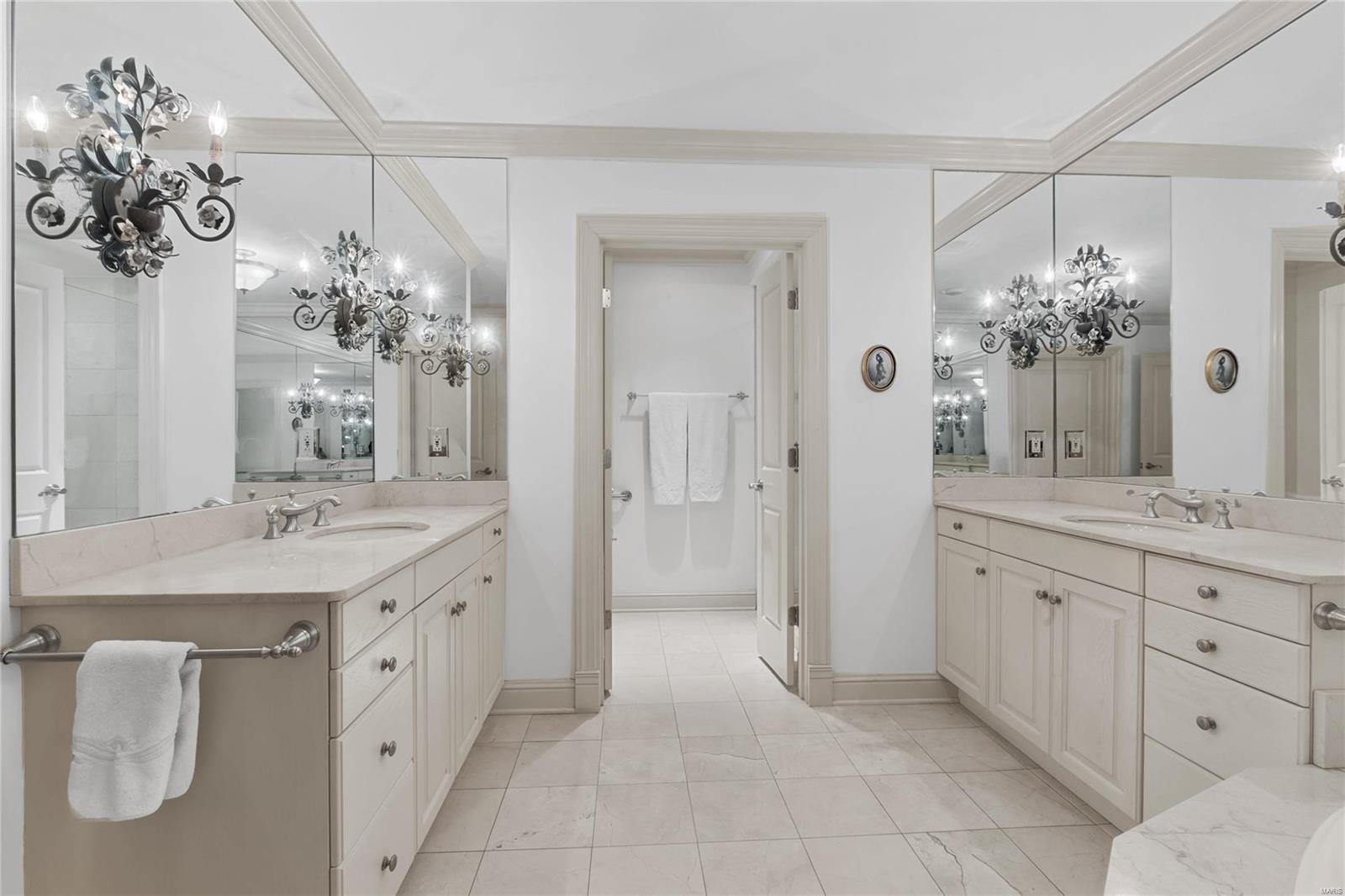 Plaza In Clayton A Condo The - Residential