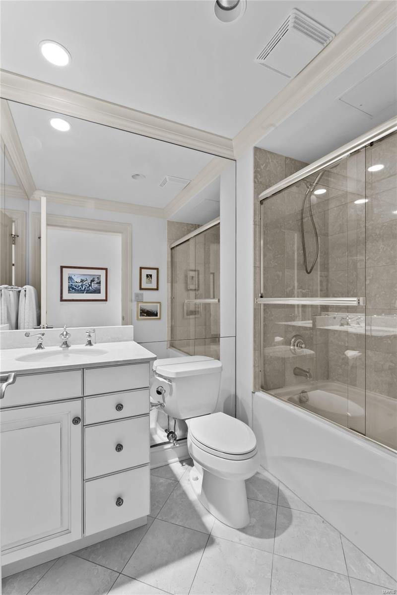 Plaza In Clayton A Condo The - Residential