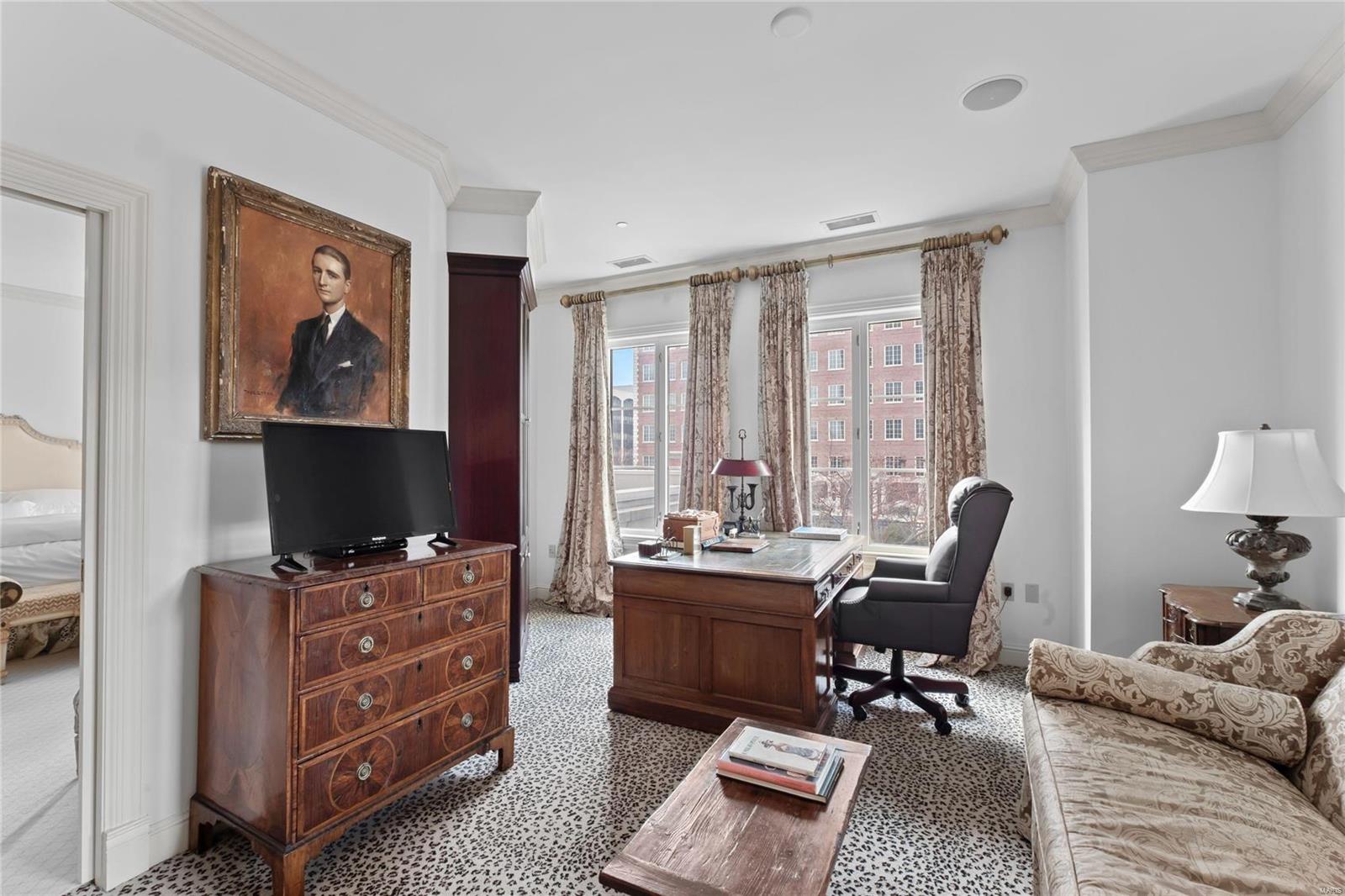 Plaza In Clayton A Condo The - Residential