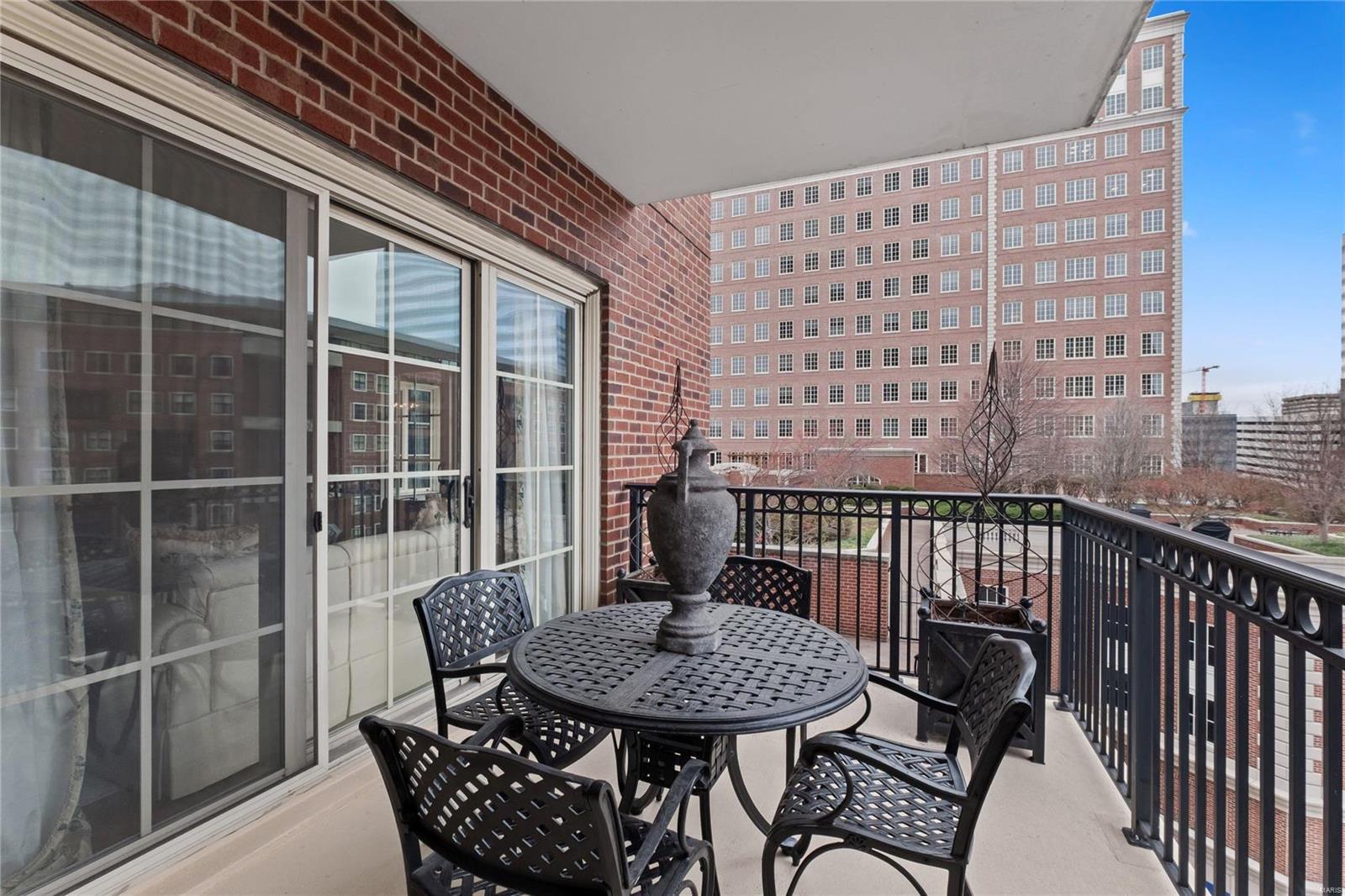 Plaza In Clayton A Condo The - Residential