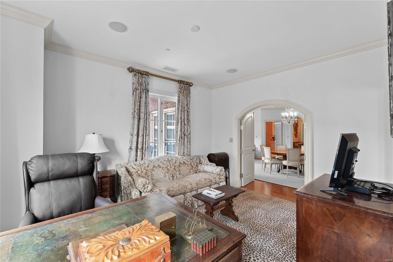 Plaza In Clayton A Condo The - Residential