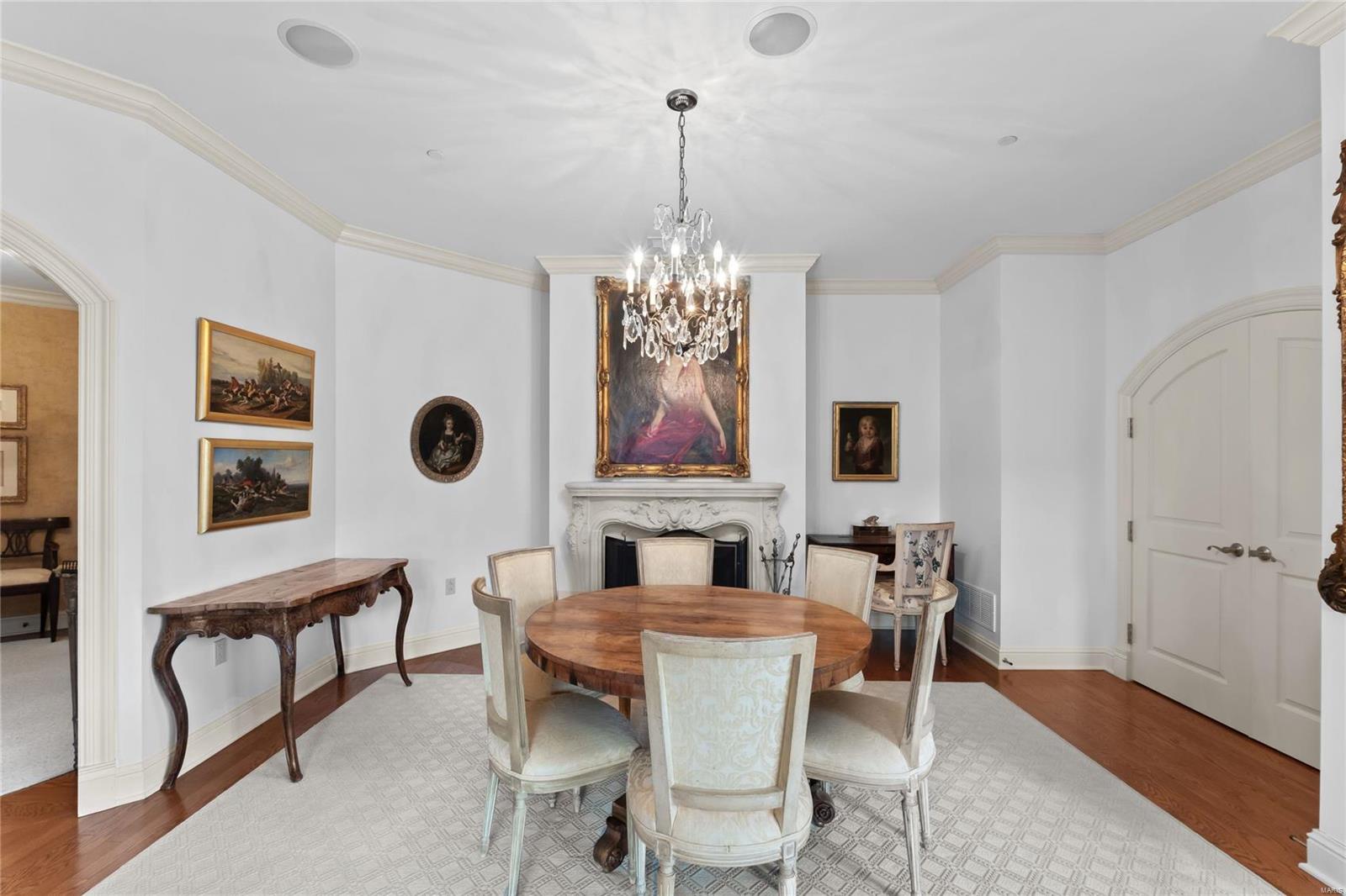 Plaza In Clayton A Condo The - Residential