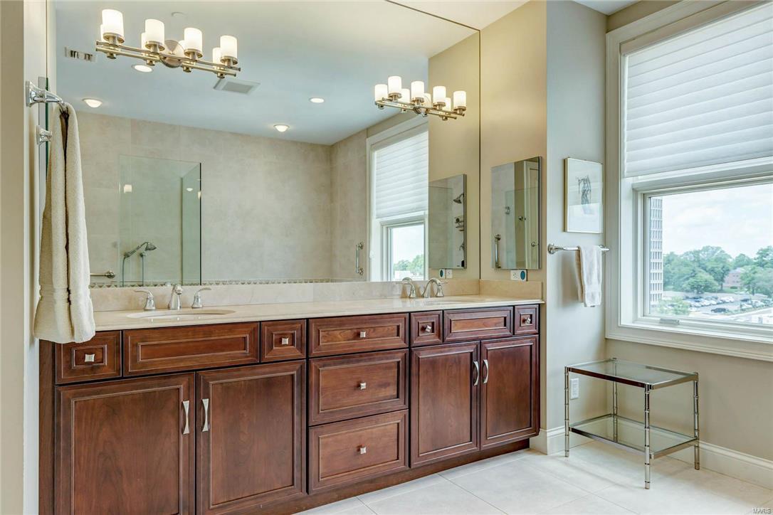 Crescent Condo - Residential