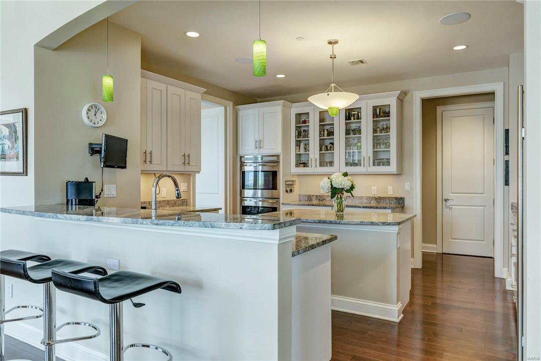 Crescent Condo - Residential