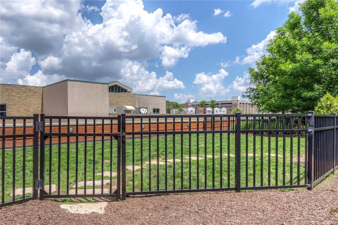 Crescent Condo - Residential