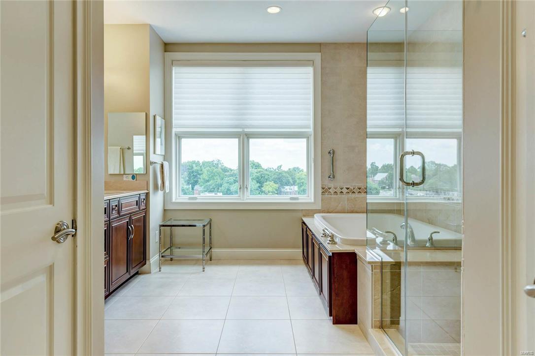 Crescent Condo - Residential