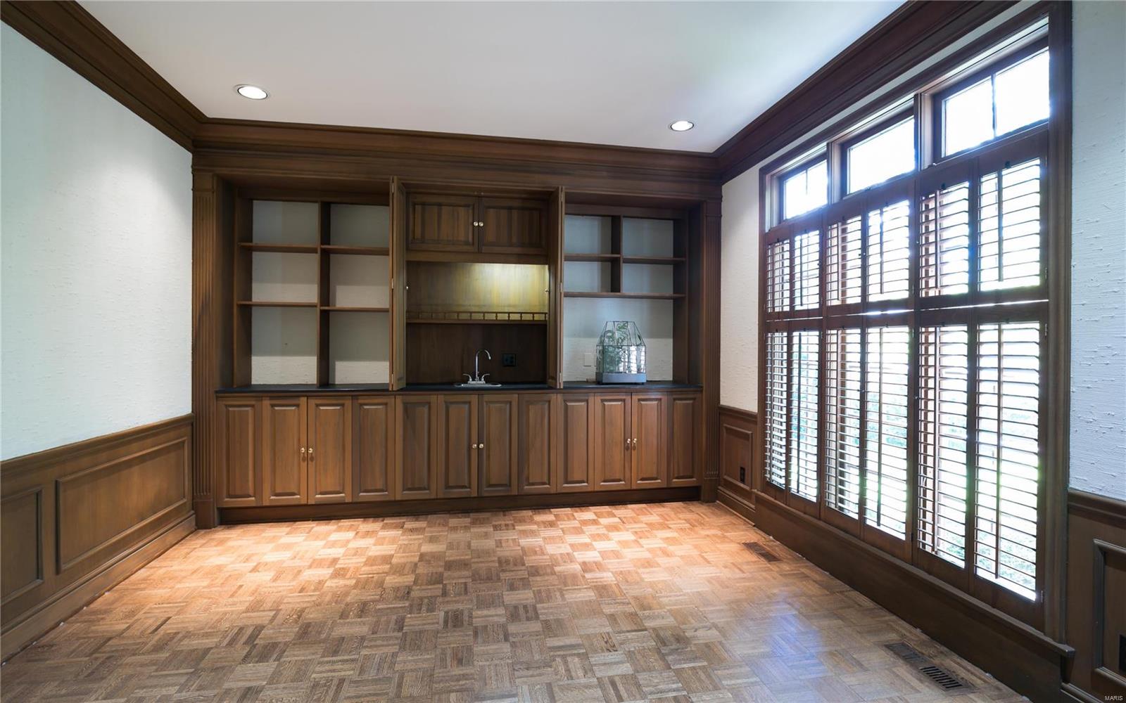 Sedgwick Place Condo - Residential