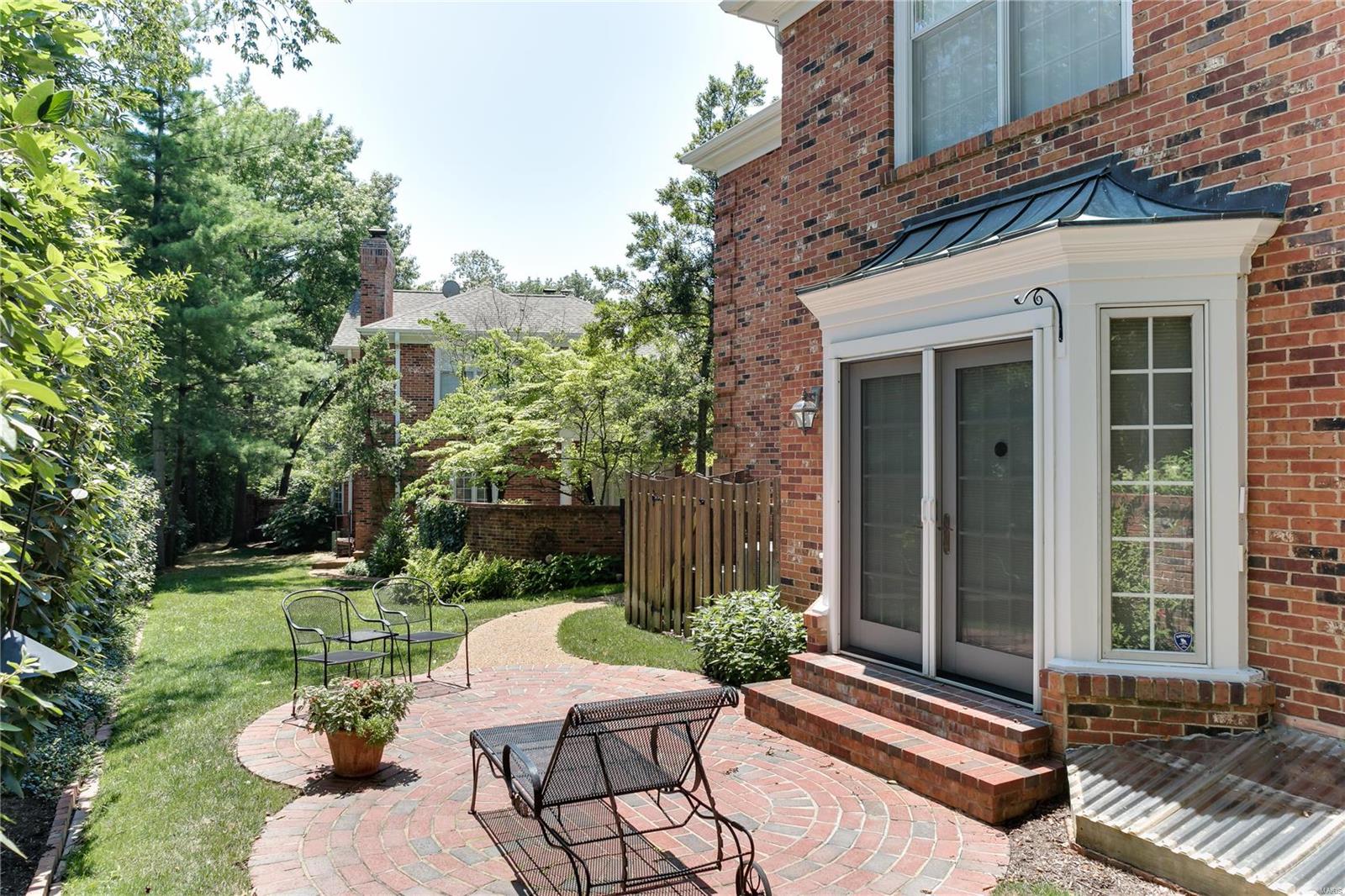 Sedgwick Place Condo - Residential