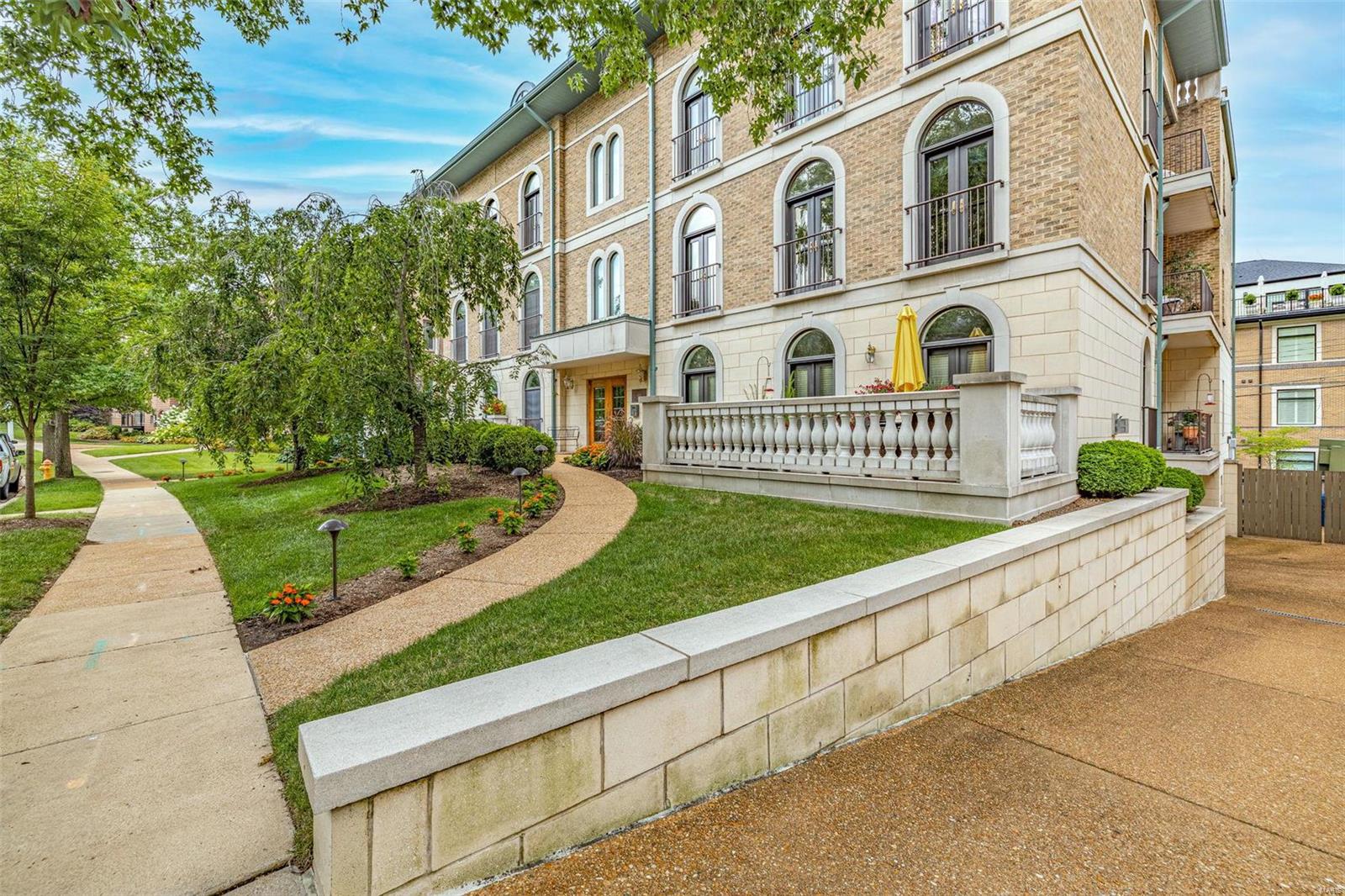 Shaw Park Villas - Residential