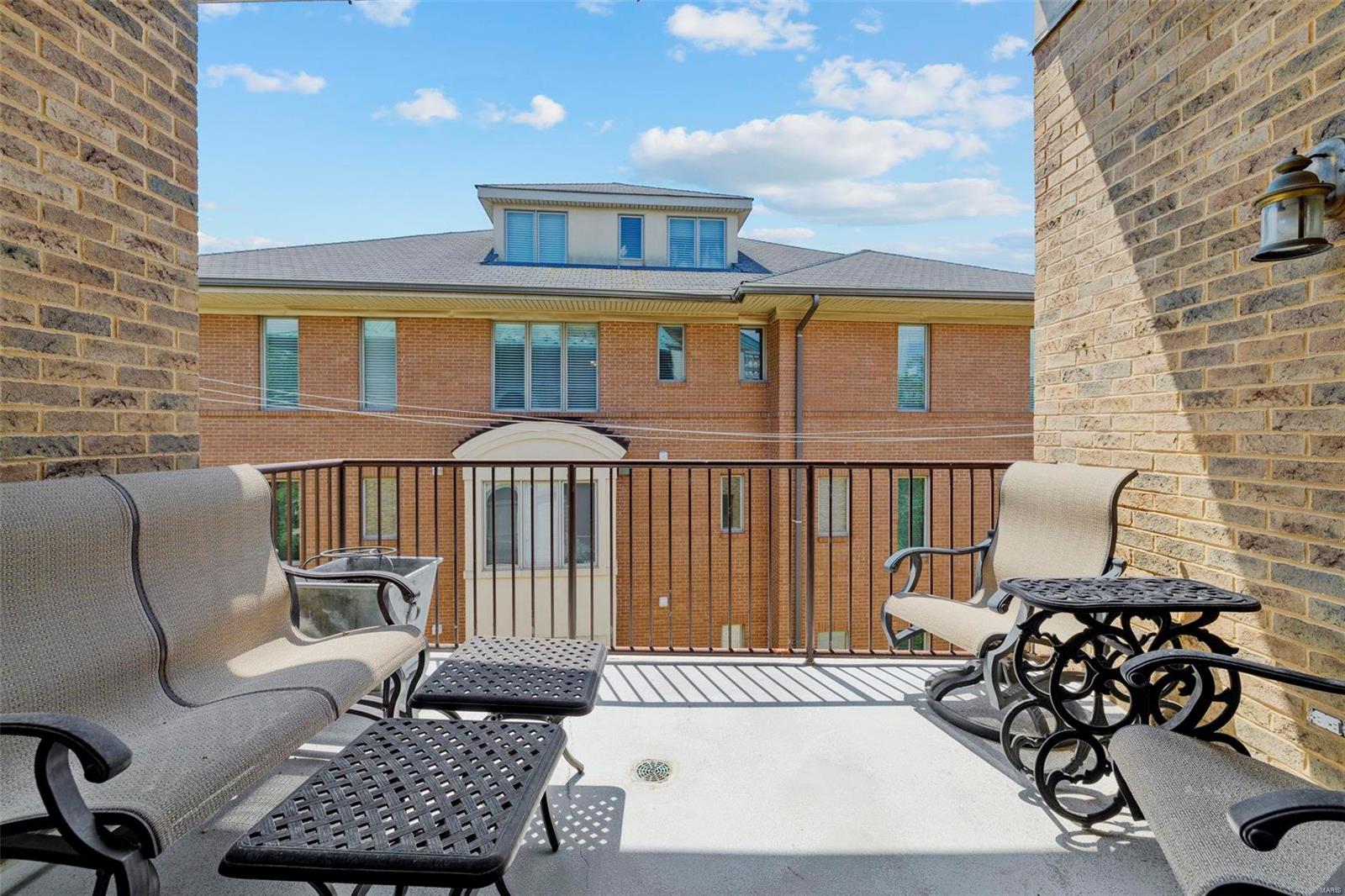 Shaw Park Villas - Residential