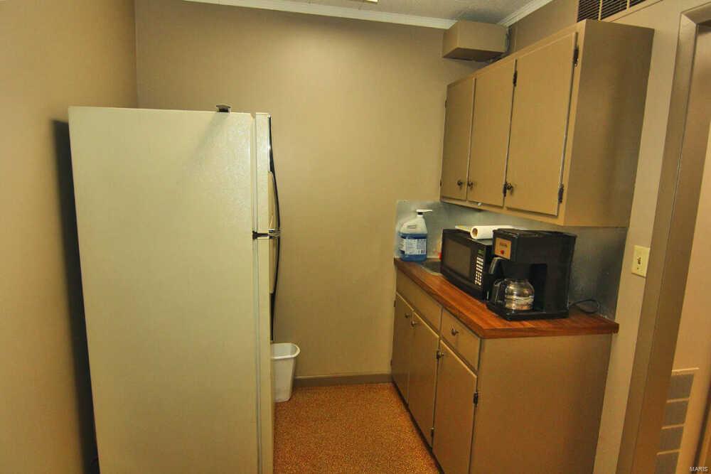 R L Sturdivants Sub - Commercial Sale