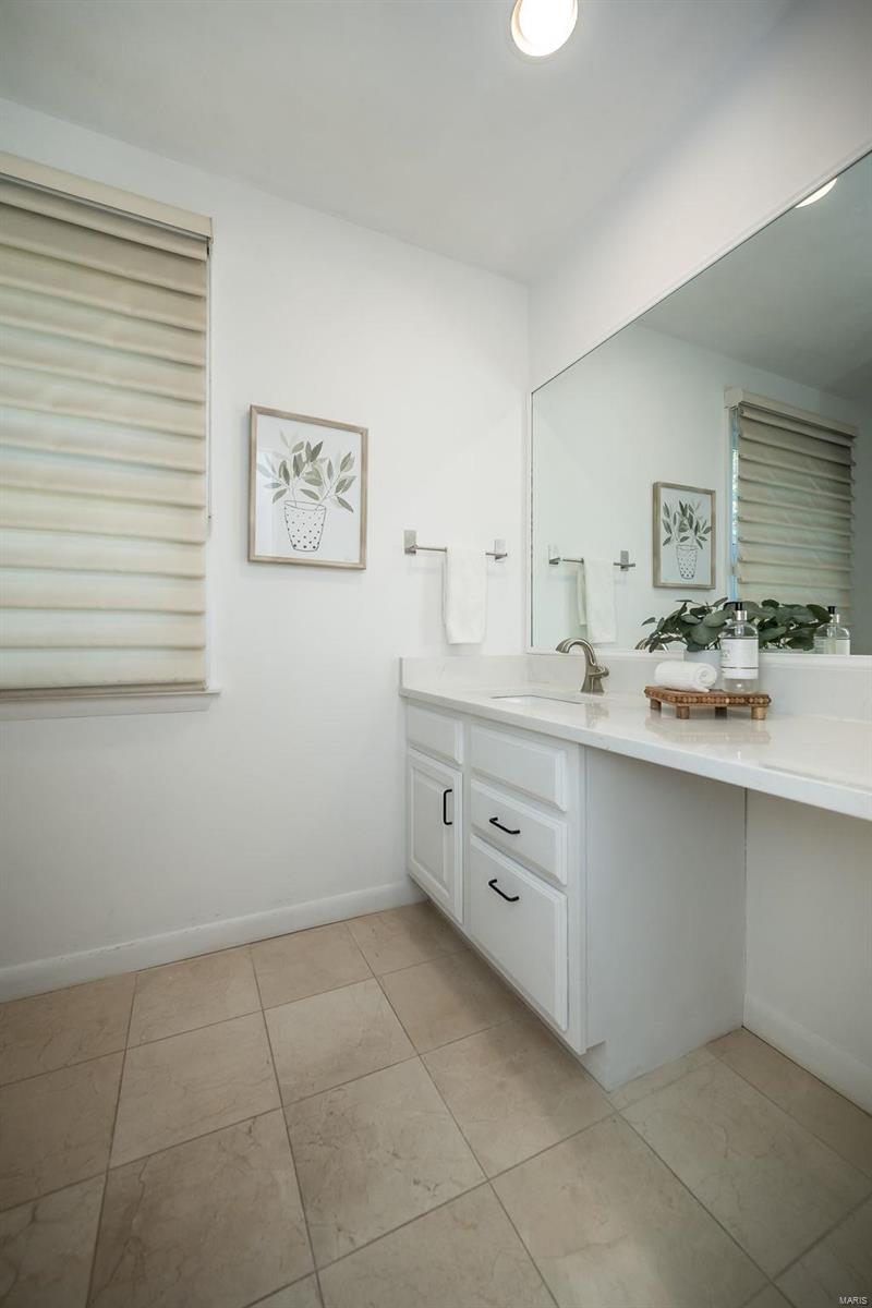 West Geyer Lane - Residential