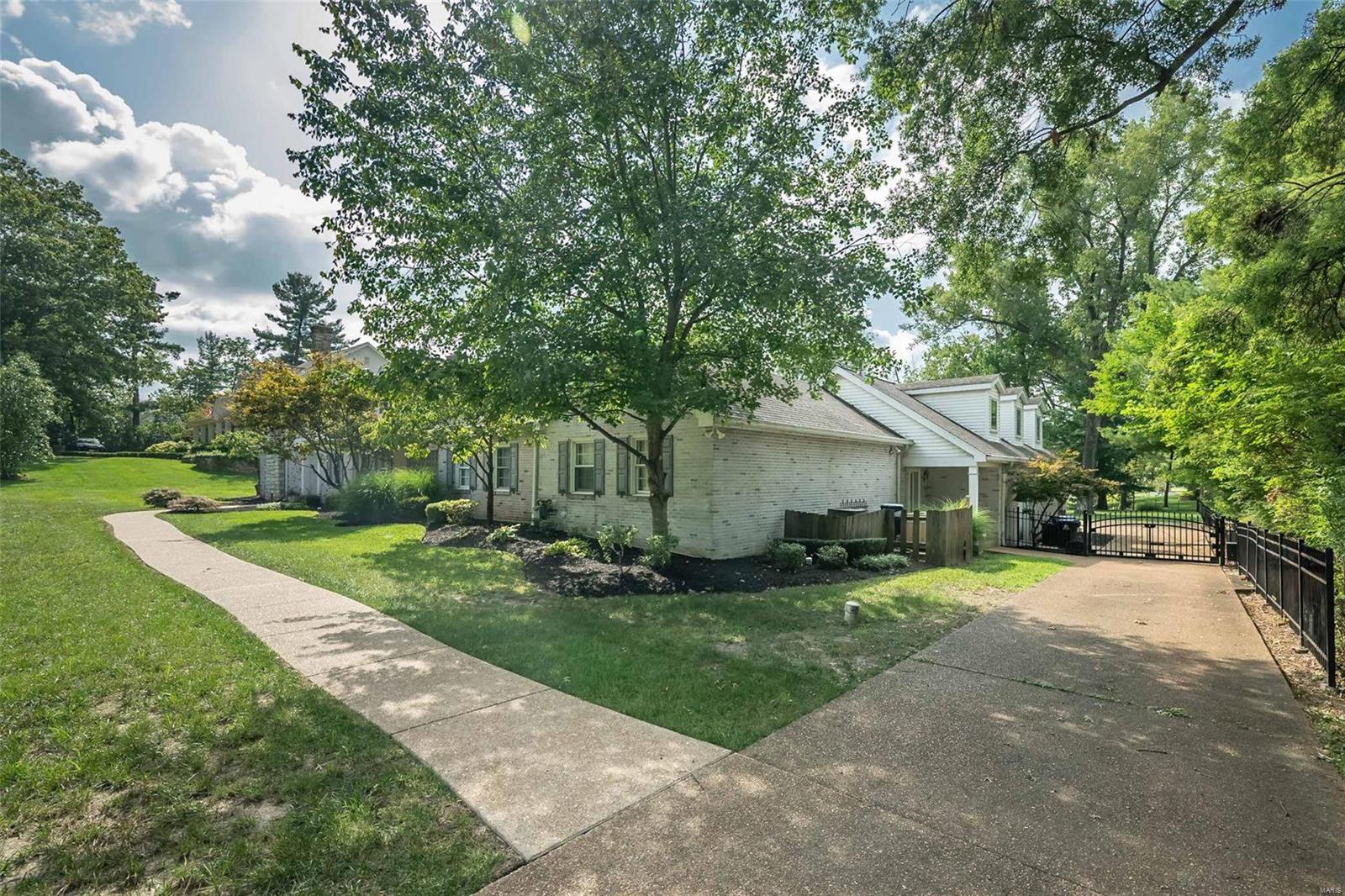 West Geyer Lane - Residential