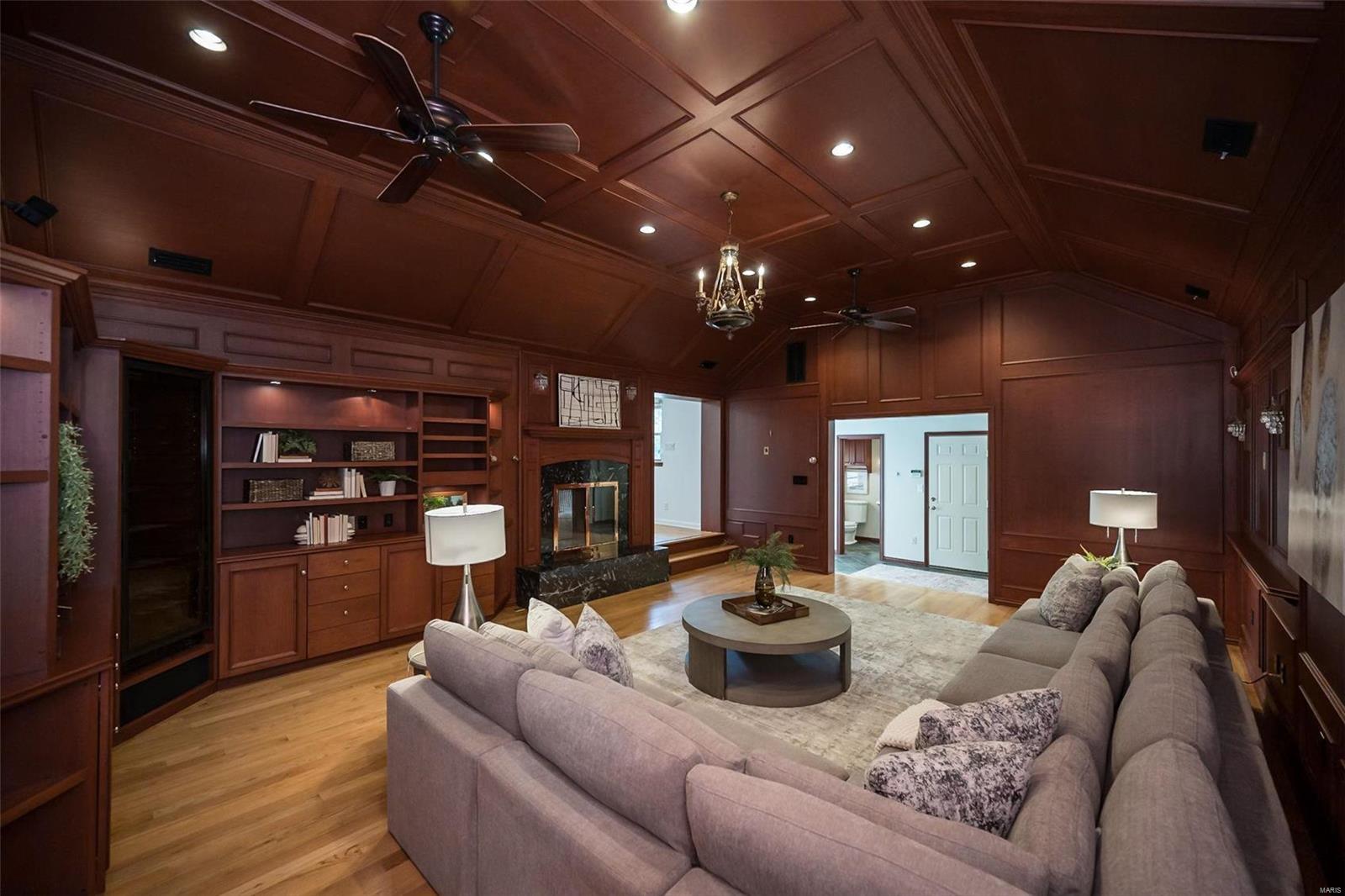 West Geyer Lane - Residential