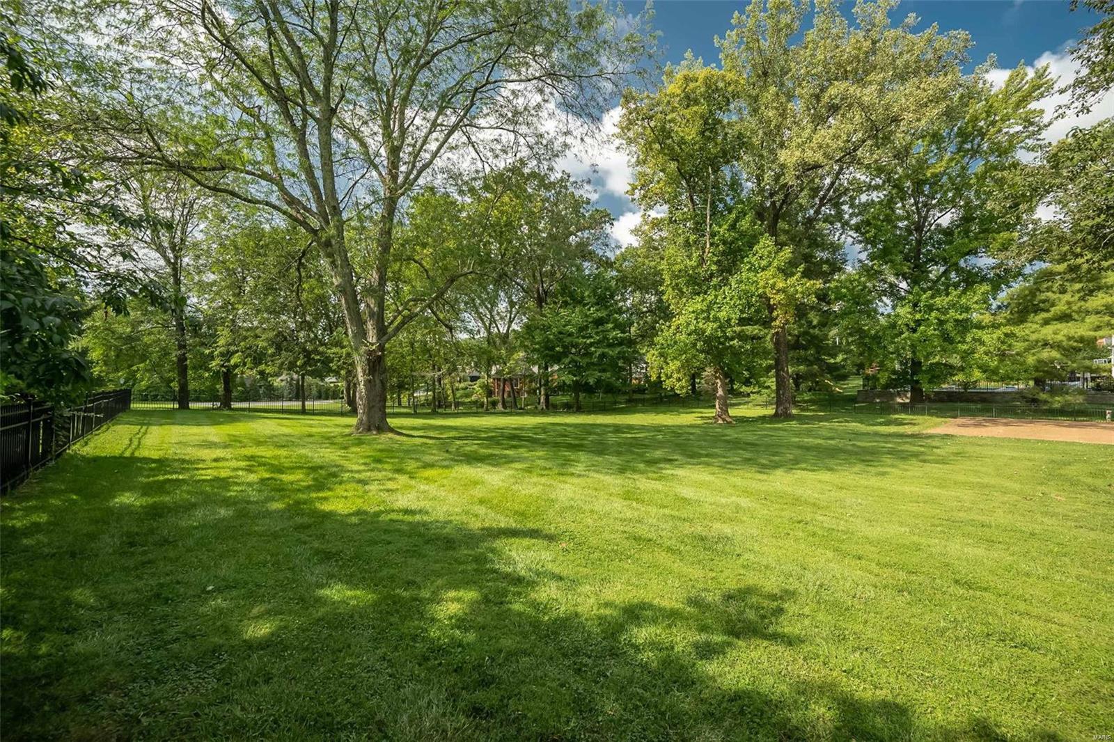 West Geyer Lane - Residential