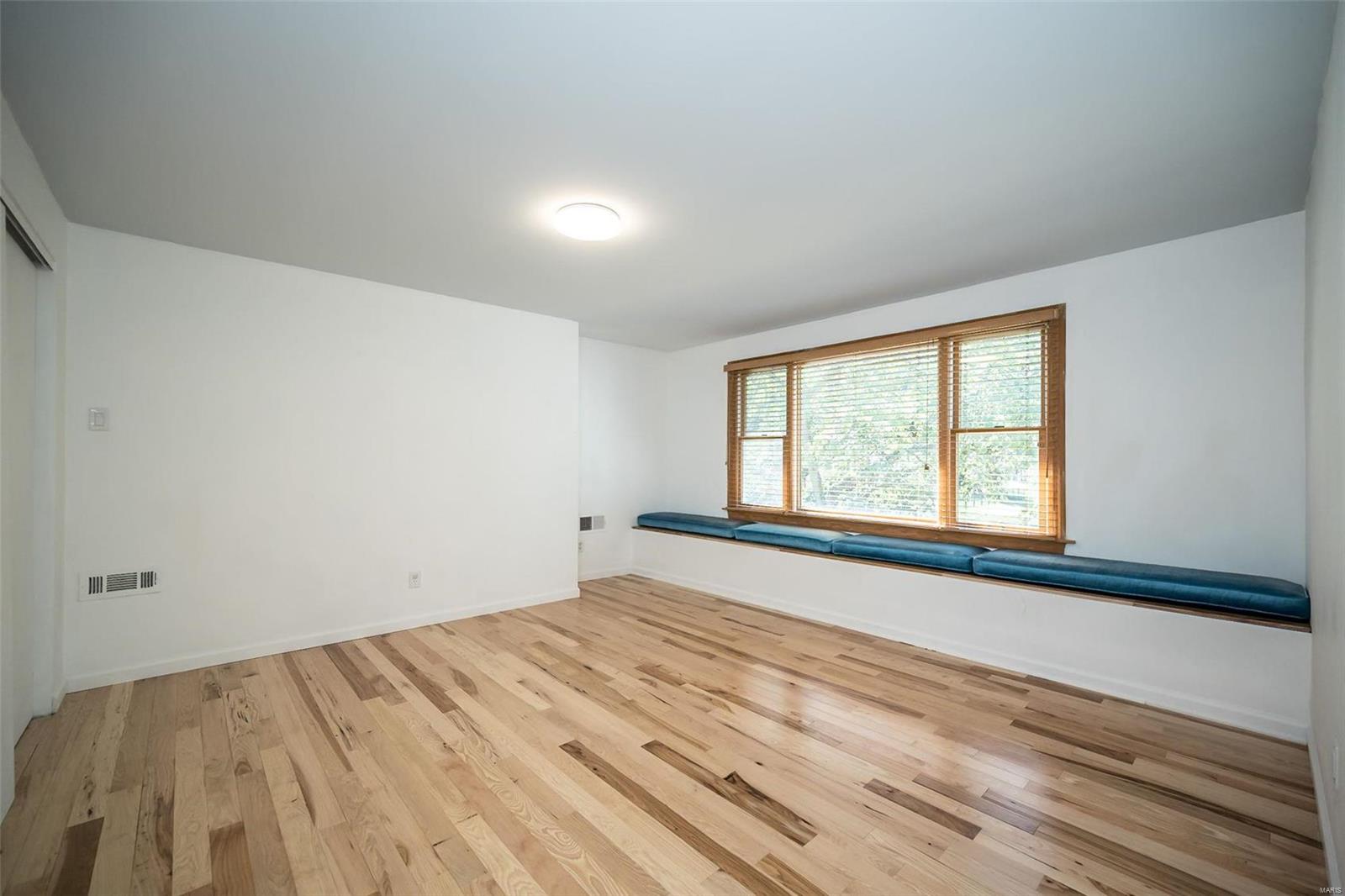 West Geyer Lane - Residential