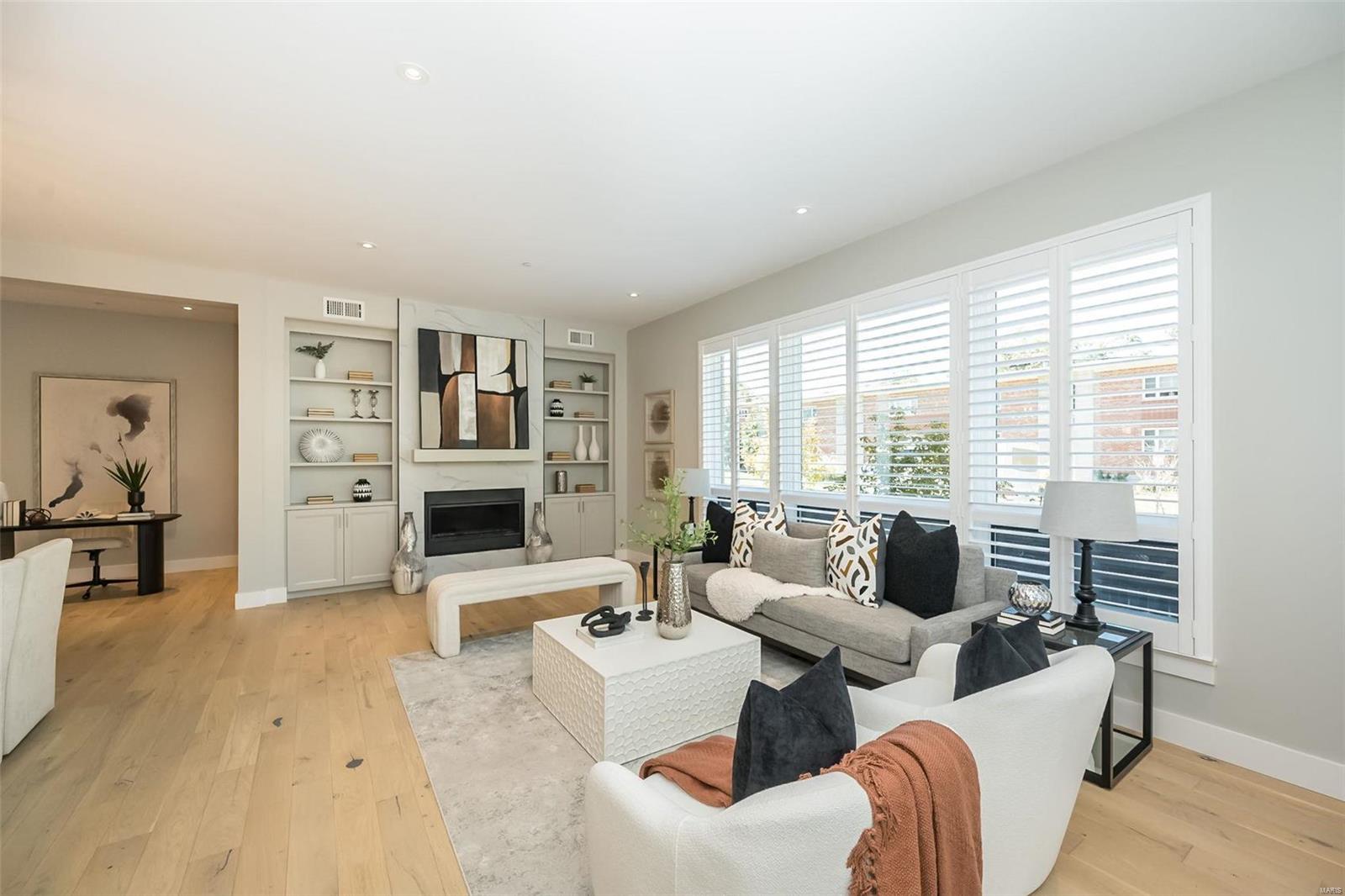 Barclay First Amd Condo The - Residential