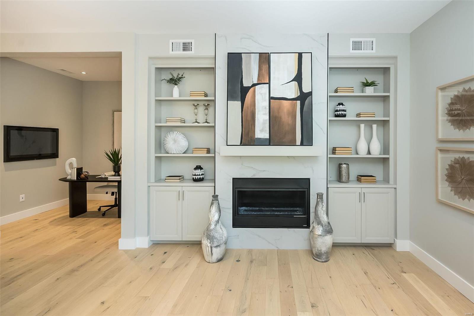 Barclay First Amd Condo The - Residential