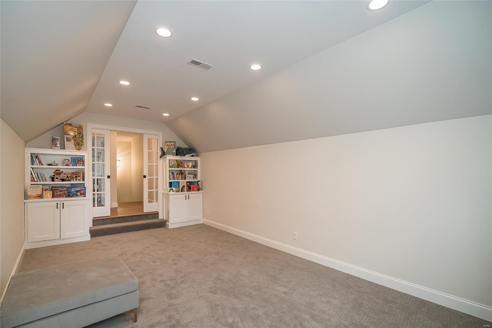 Waveland Park - Residential