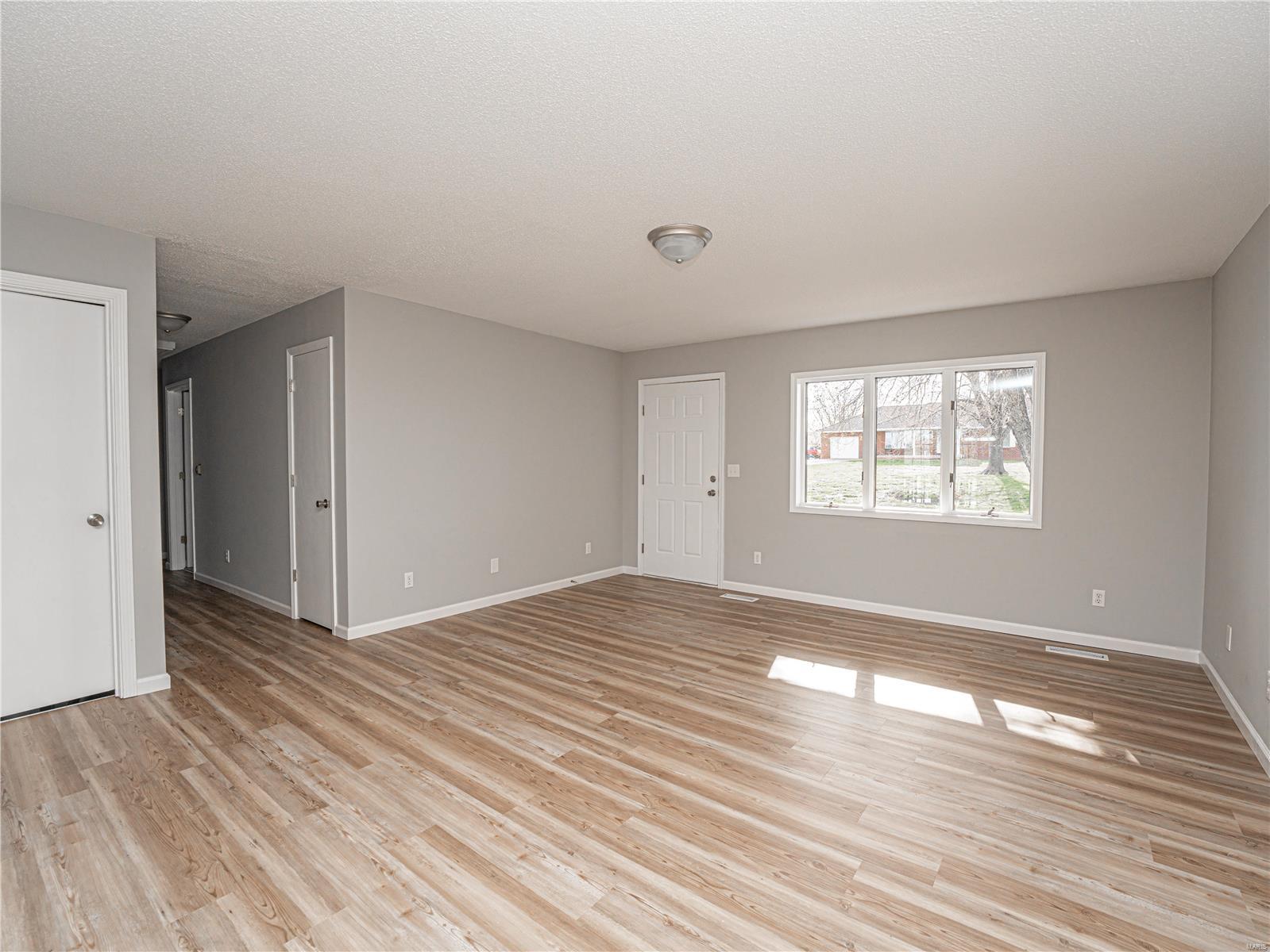 Reeds 1st Add - Residential