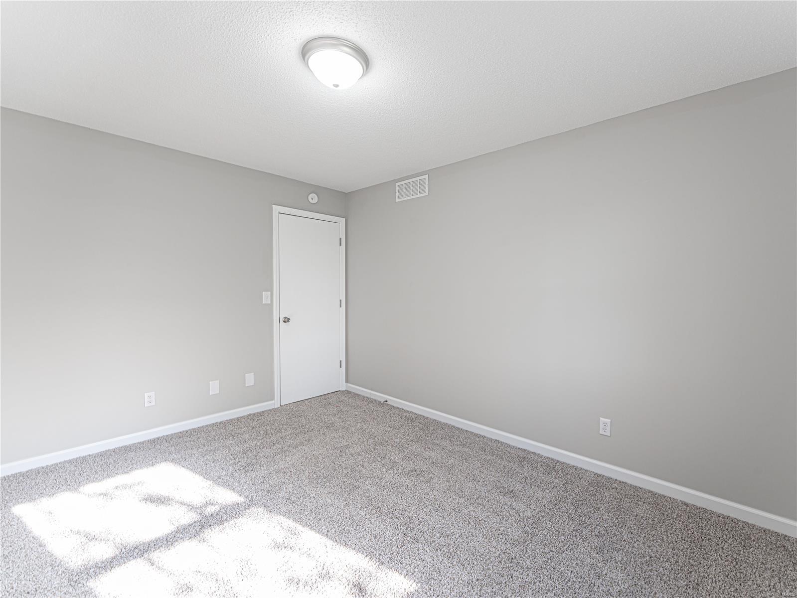 Reeds 1st Add - Residential