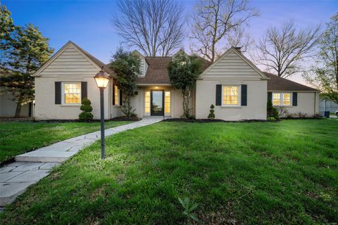 49 Hanley Downs Richmond Heights MO 63117