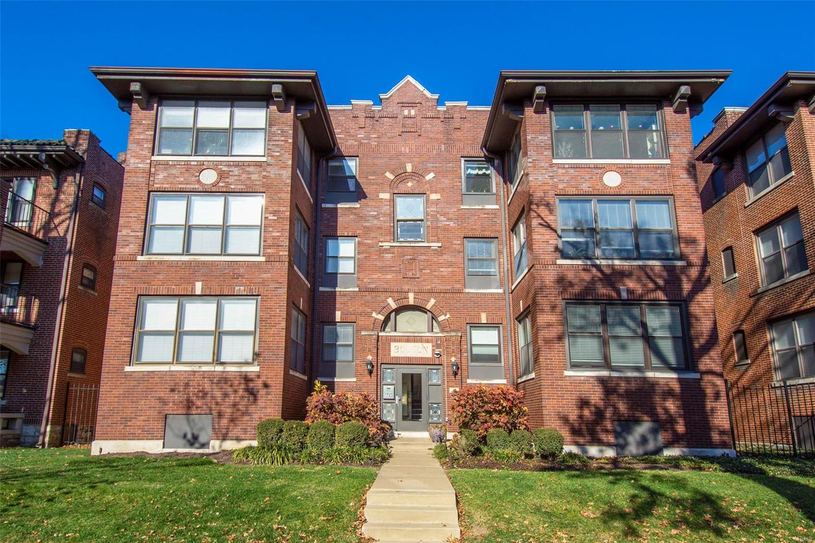 Pershing Ave 1st Amd - Residential