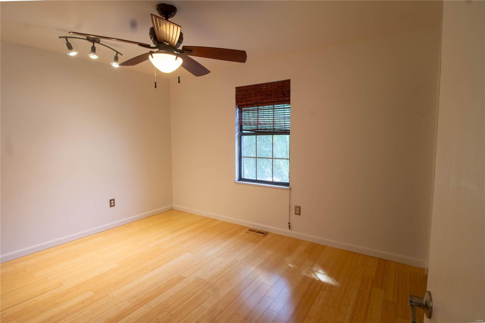 St Peters, Missouri 63376, United States, ,3 BathroomsBathrooms,Residential,Pending,46947