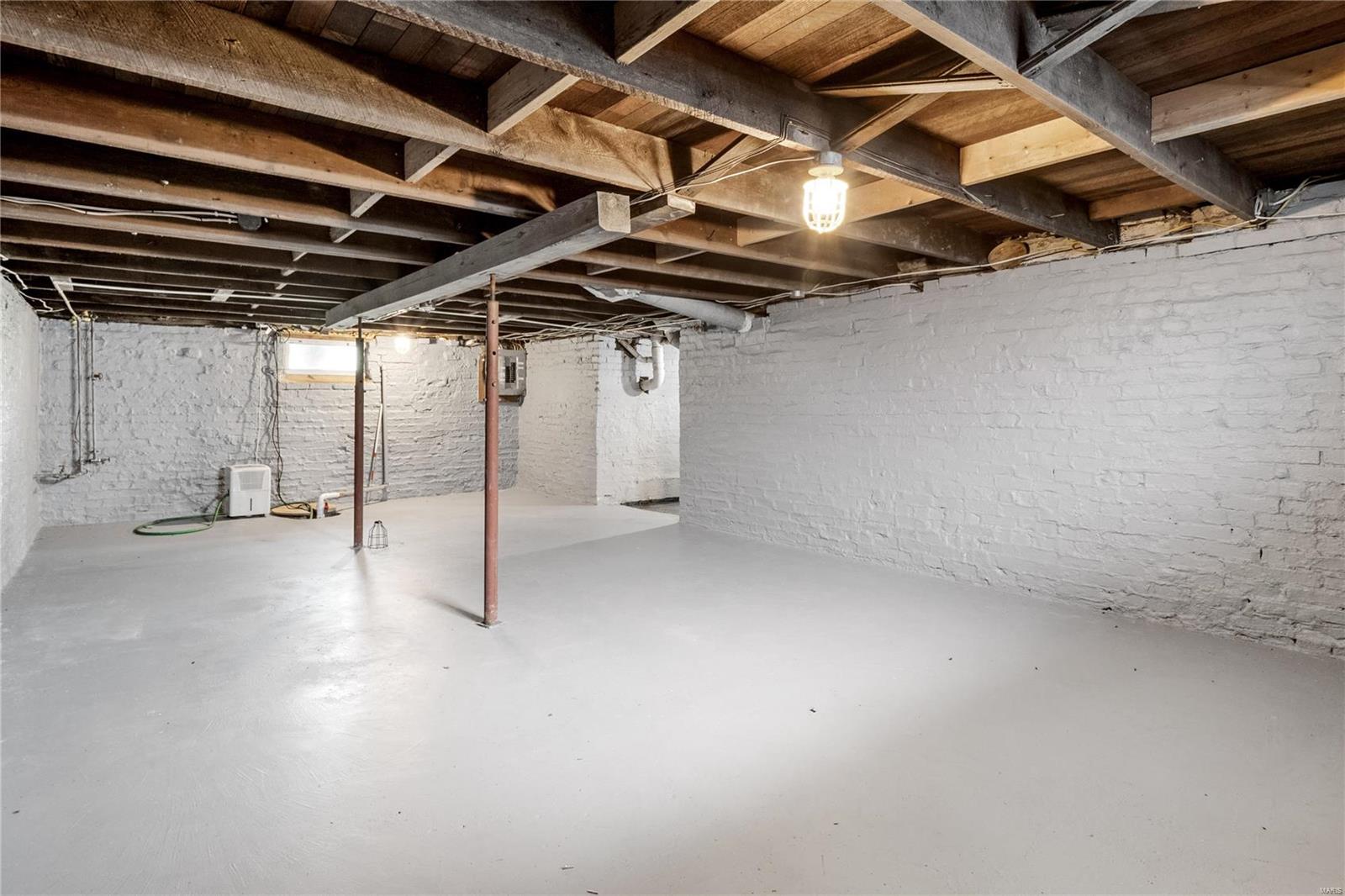 Godfrey, Illinois 62035, United States, 2 Bedrooms Bedrooms, ,1 BathroomBathrooms,Residential,Pending,52079