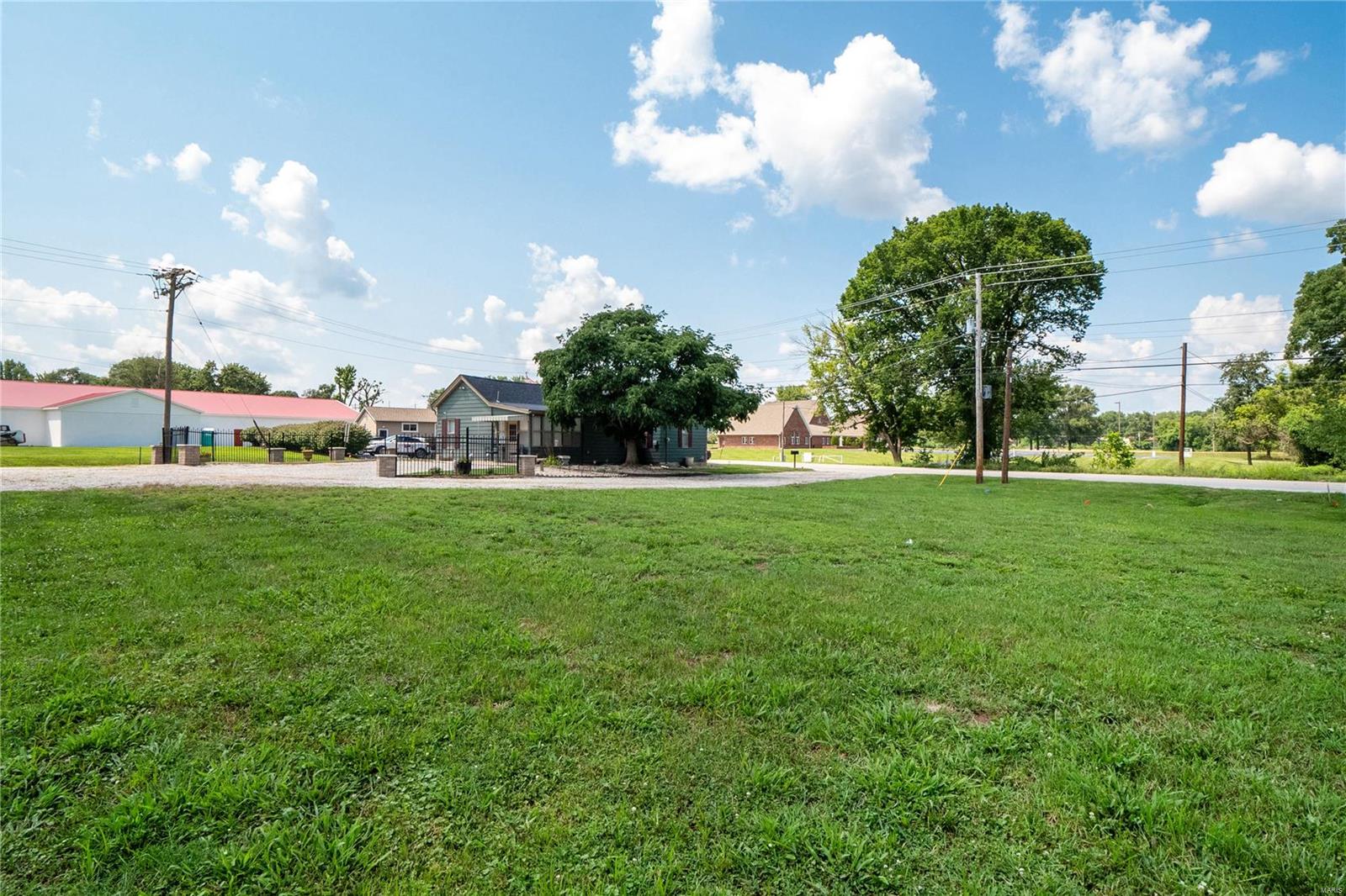 Godfrey, Illinois 62035, United States, 2 Bedrooms Bedrooms, ,1 BathroomBathrooms,Residential,Pending,52079