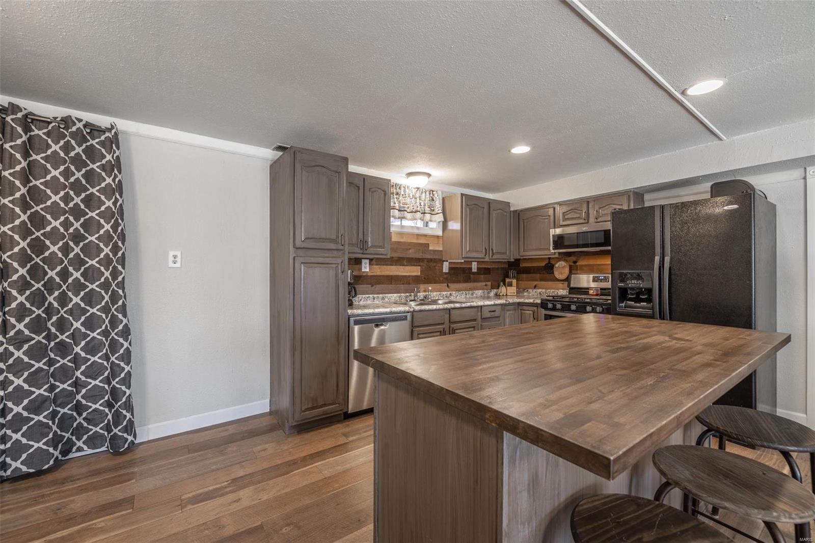 Cloverlake Estates - Residential