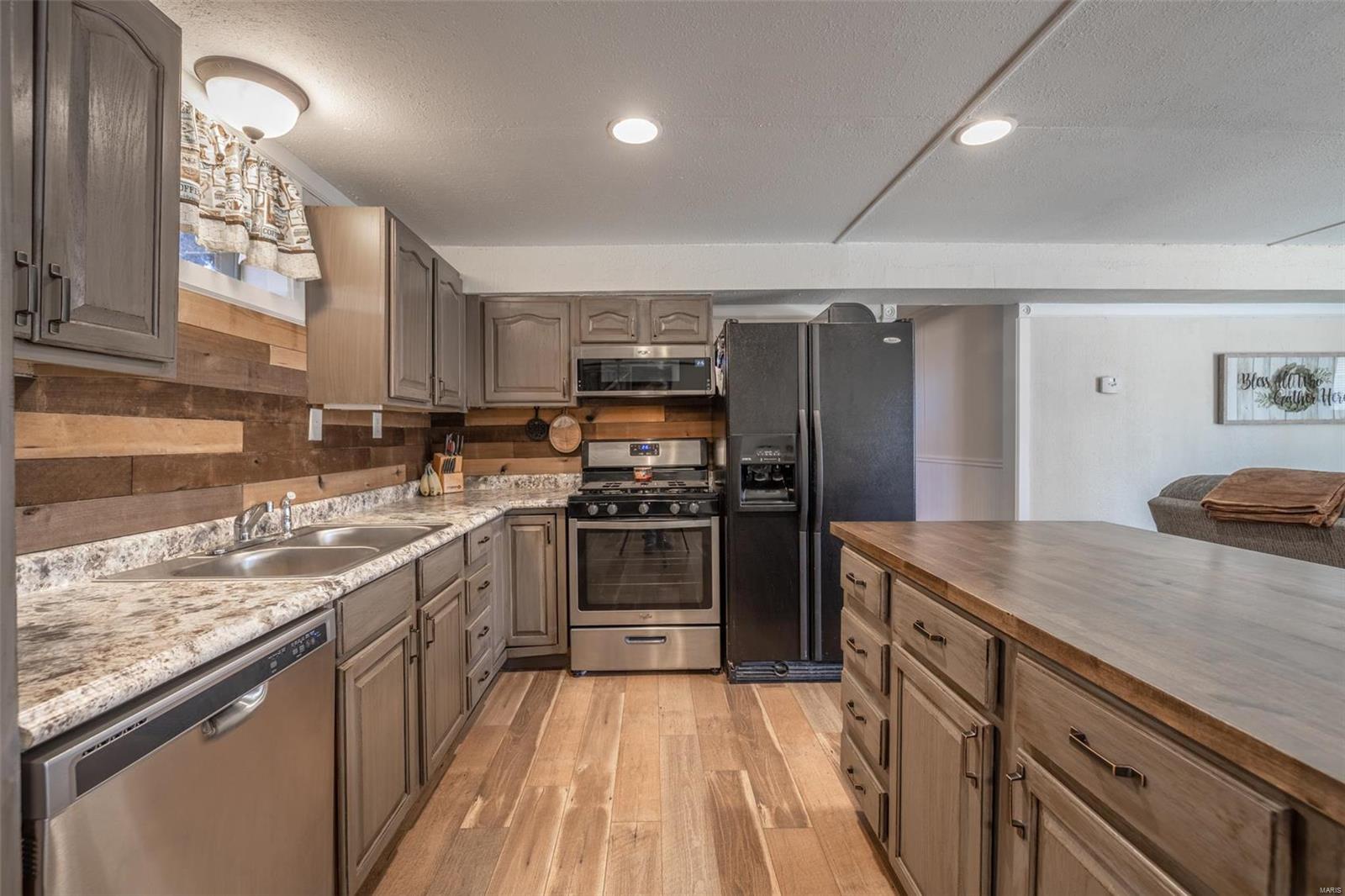 Cloverlake Estates - Residential