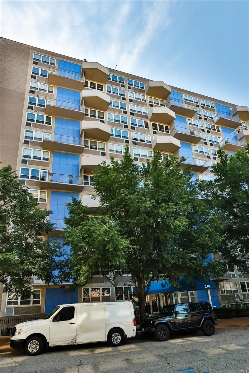 210 N 17th Street 411