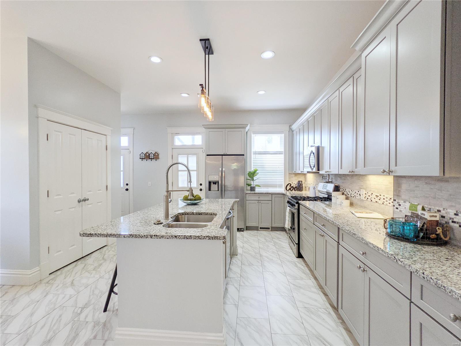 St Louis Commons Add - Residential