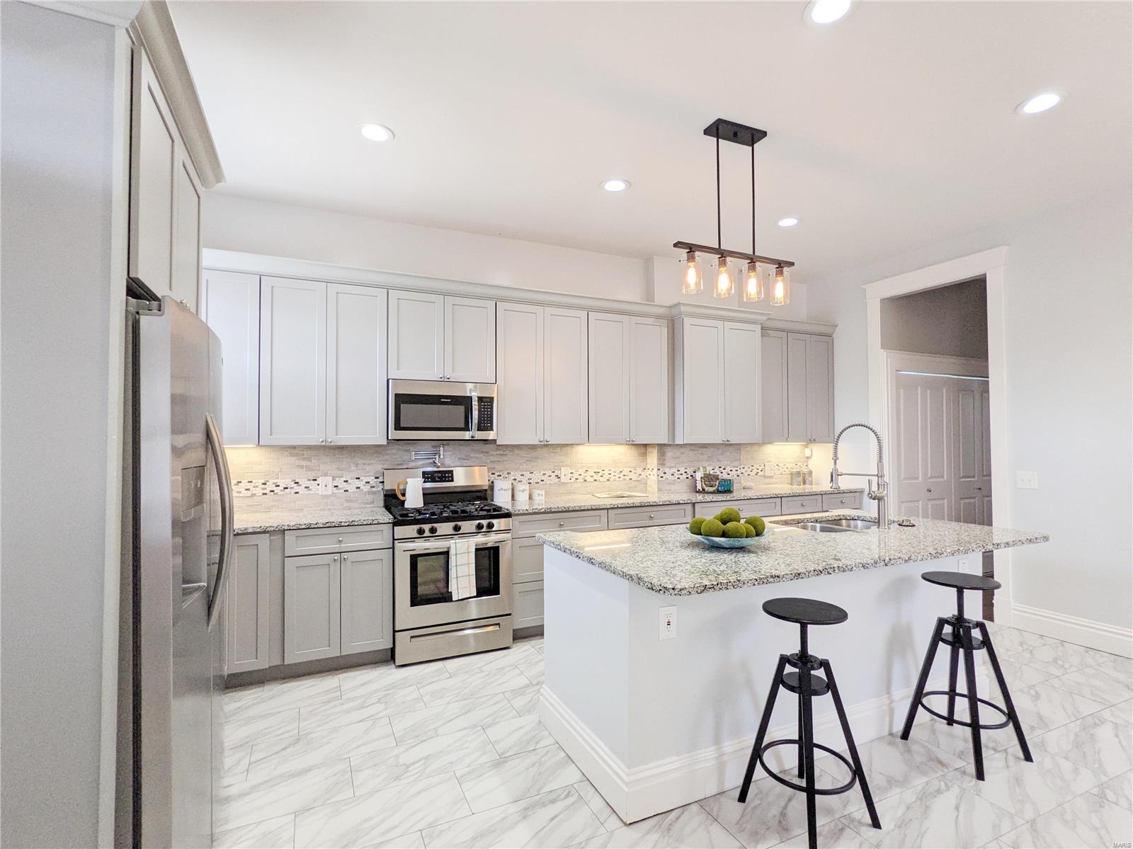 St Louis Commons Add - Residential