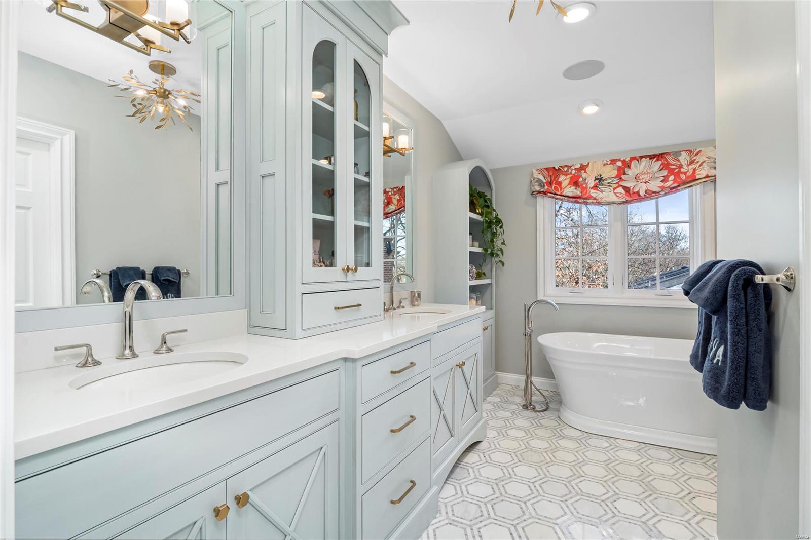 Loren Woods - Residential