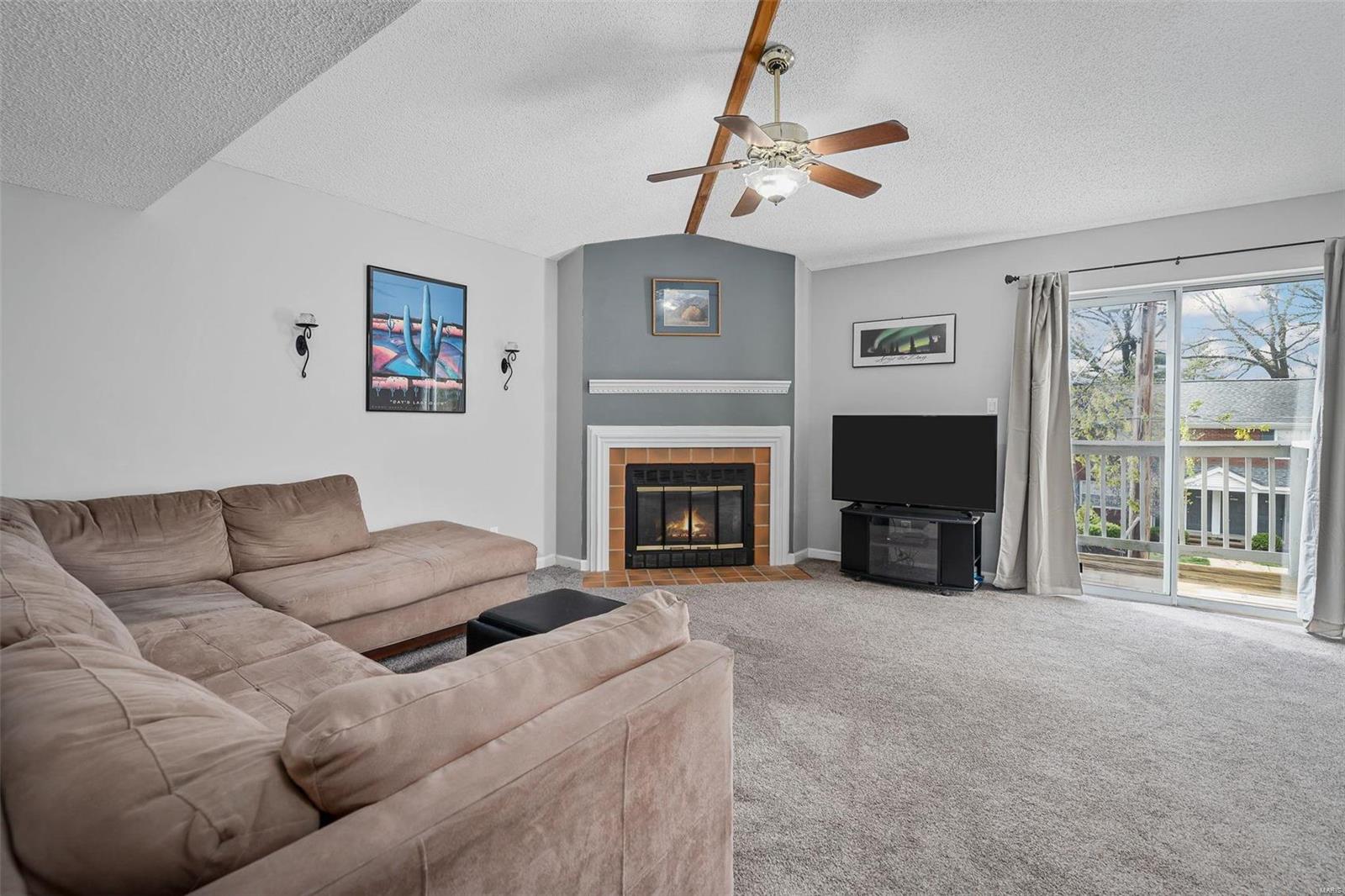8903 N Swan Circle 8903
