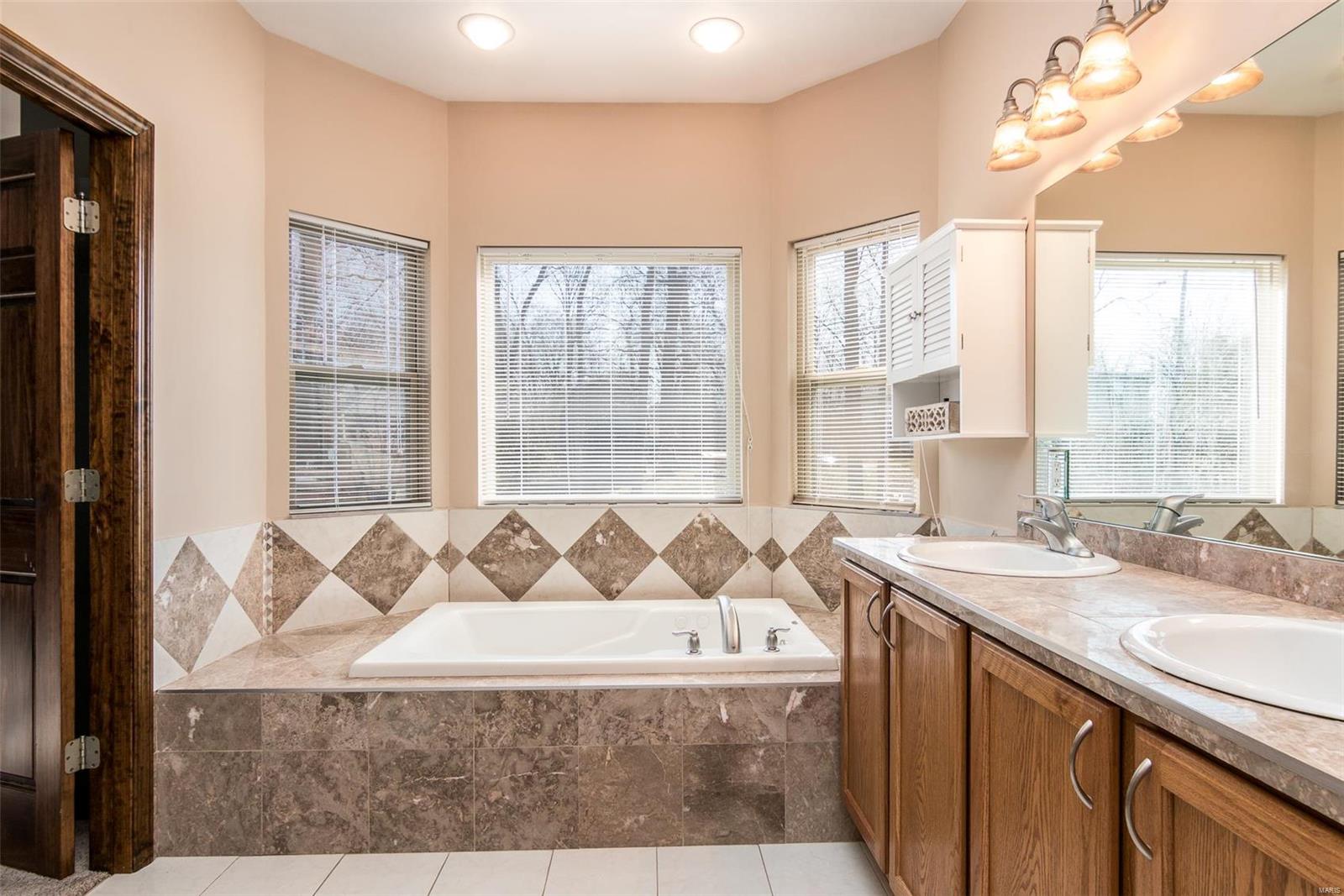 Shady Estate - Residential