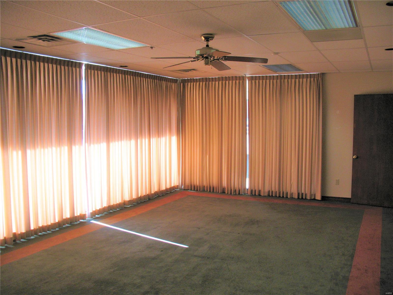 0000 - Commercial Sale