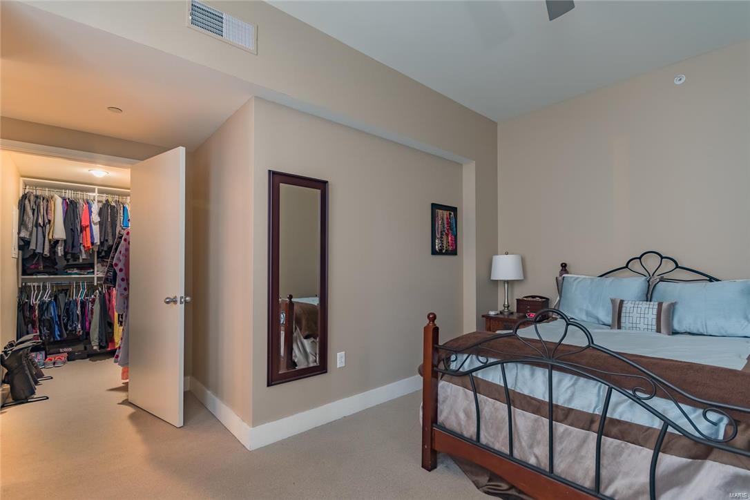 Marquette Building - Residential Lease