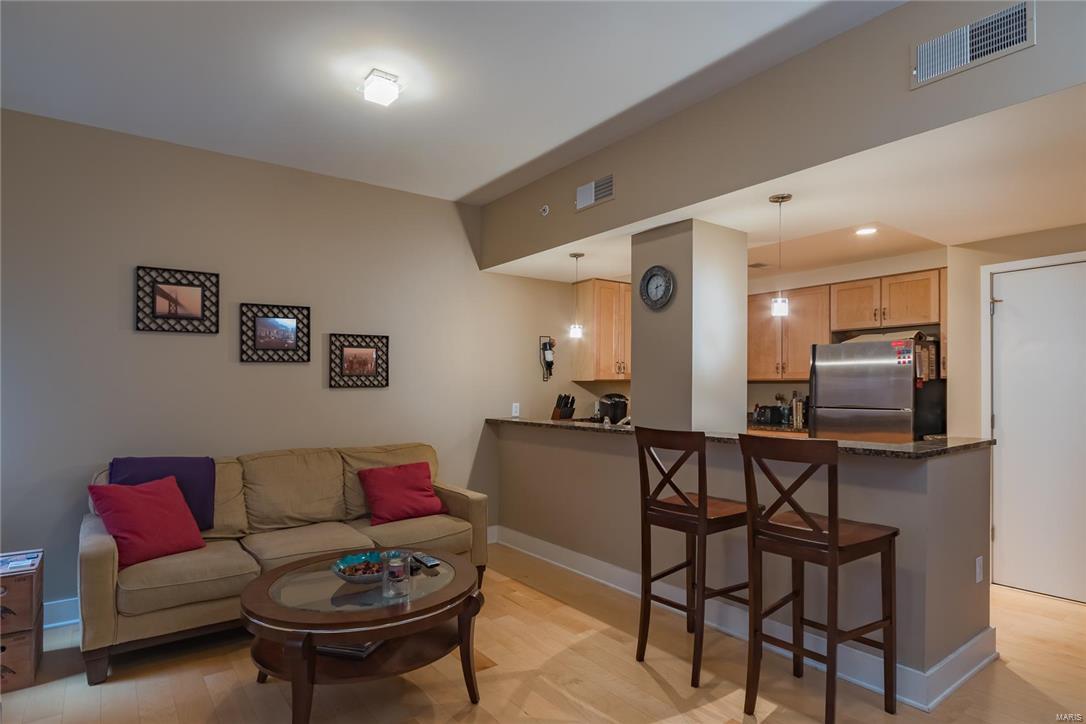 Marquette Building - Residential Lease